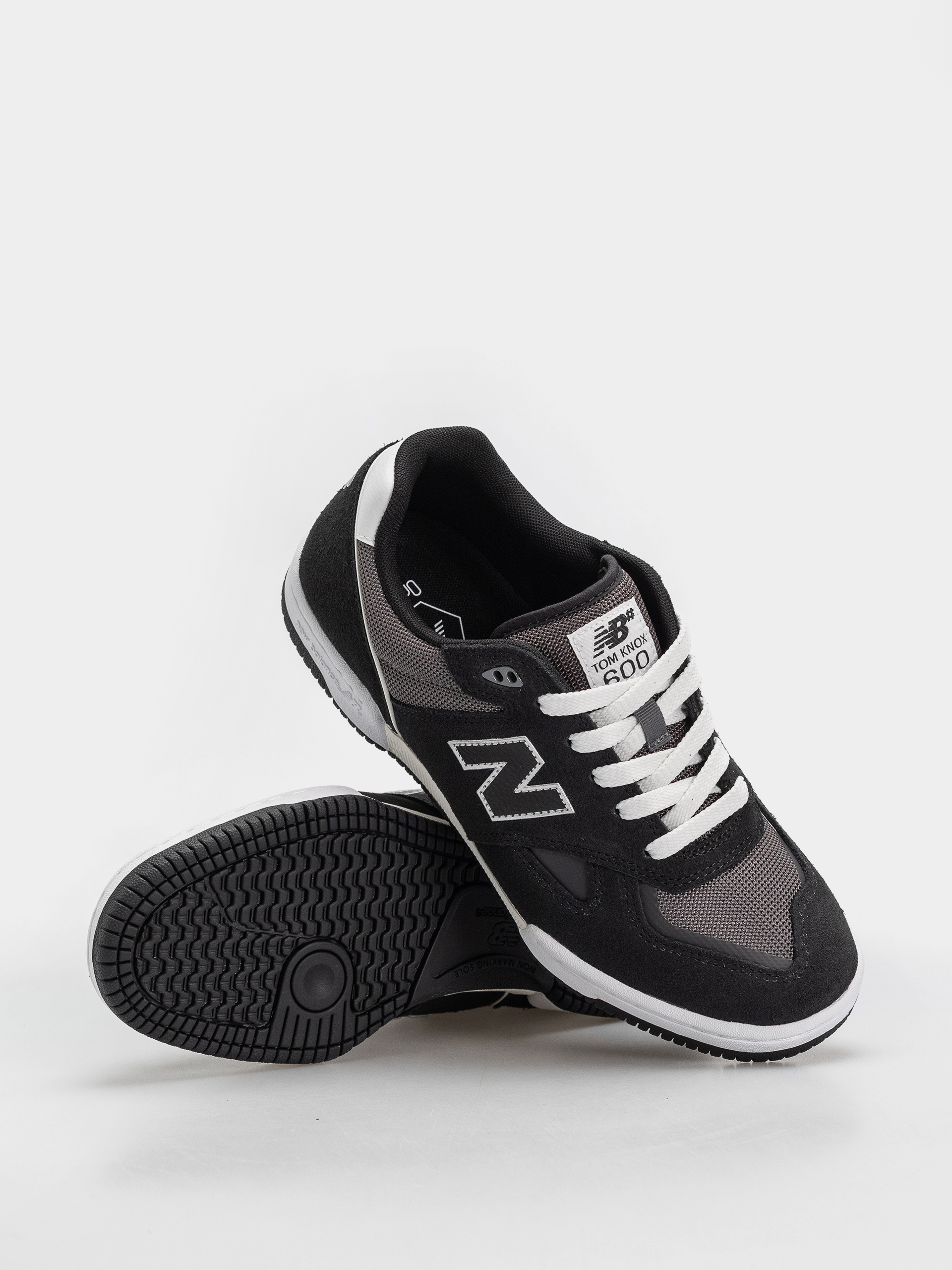 New Balance 600 Cipők (black/castlerock)
