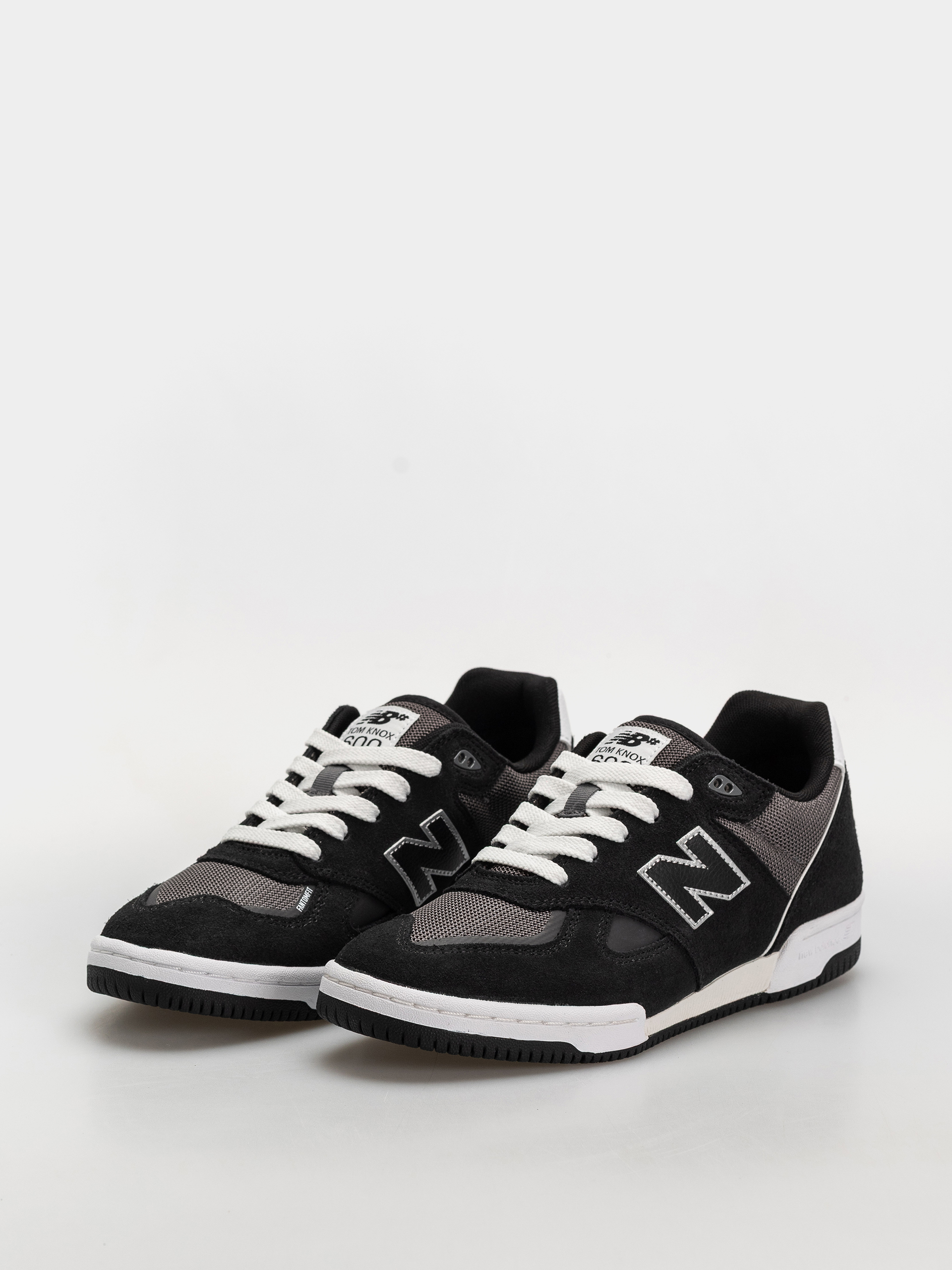 New Balance 600 Cipők (black/castlerock)