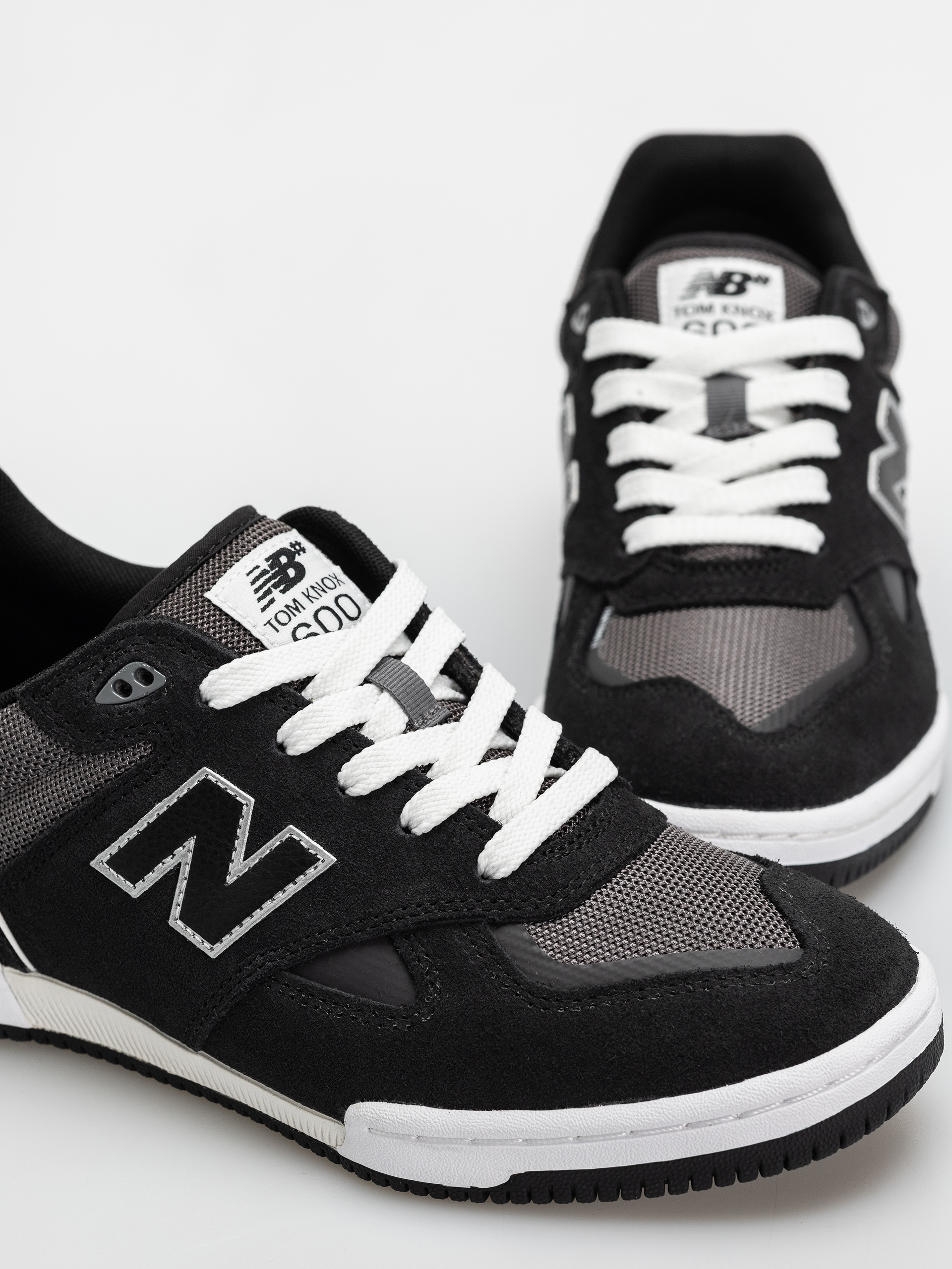 New Balance 600 Cipők (black/castlerock)