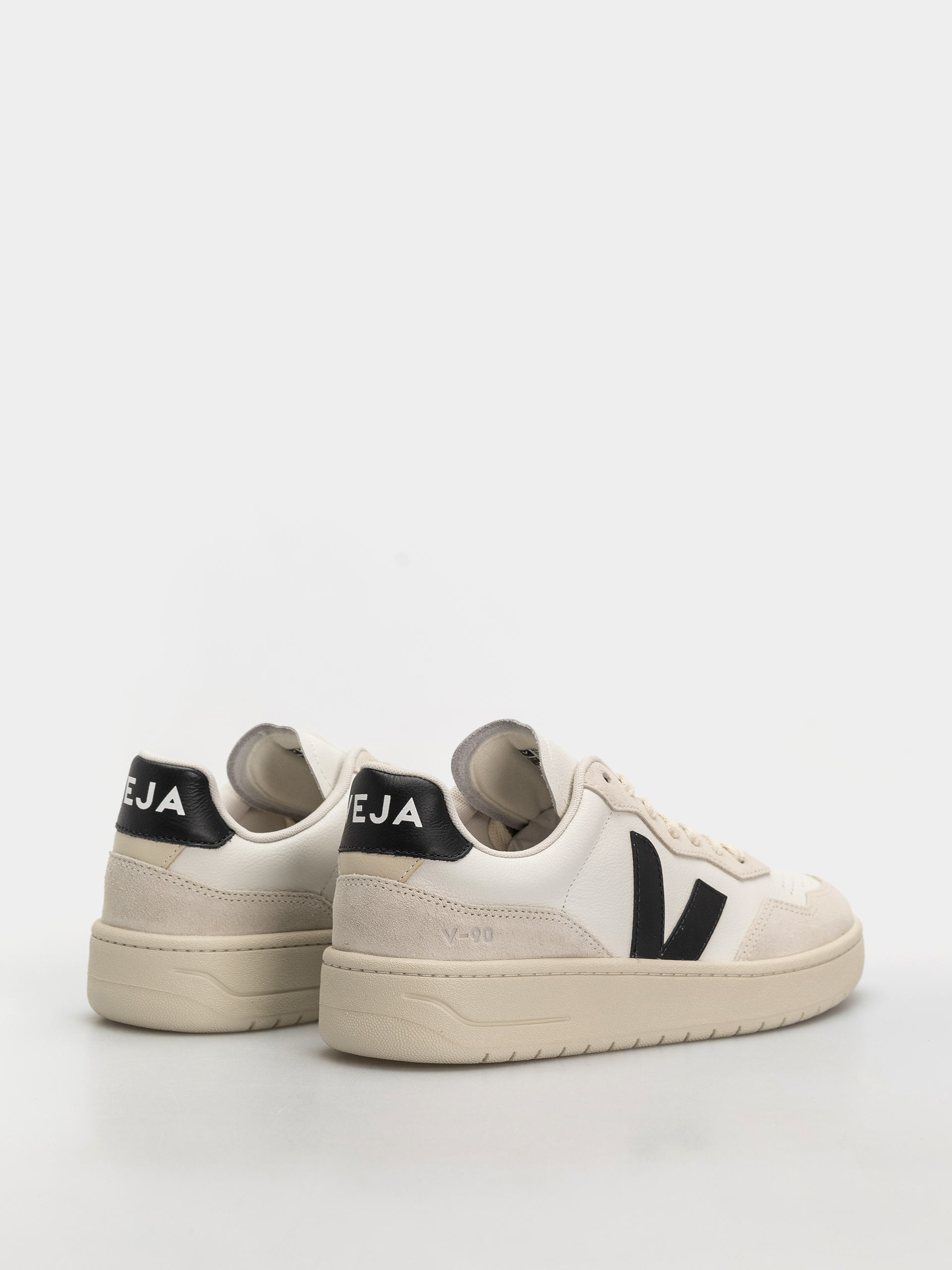 Veja V 90 Cipők (white black)