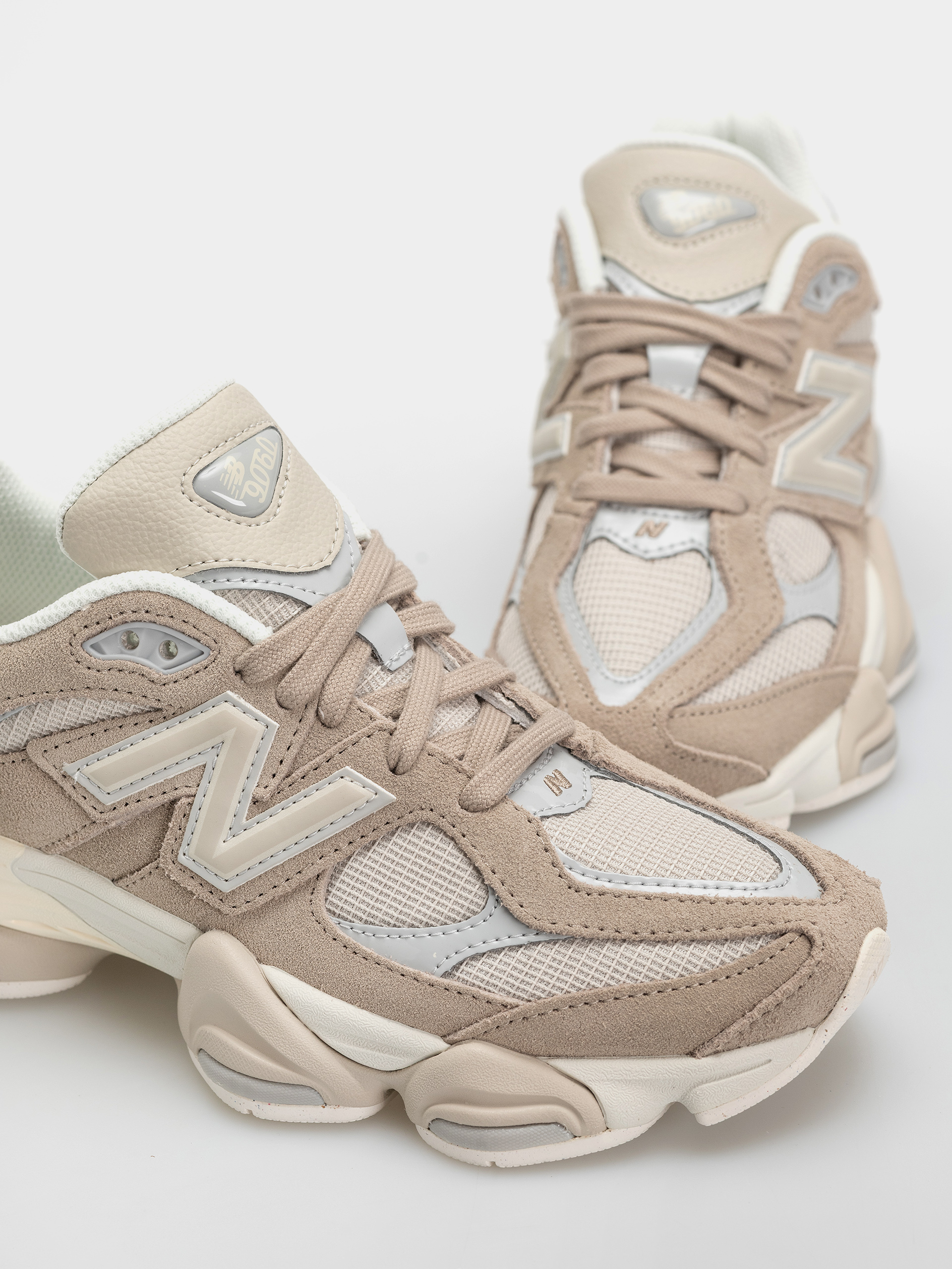 New Balance 9060 Cipők (driftwood/timberwolf)