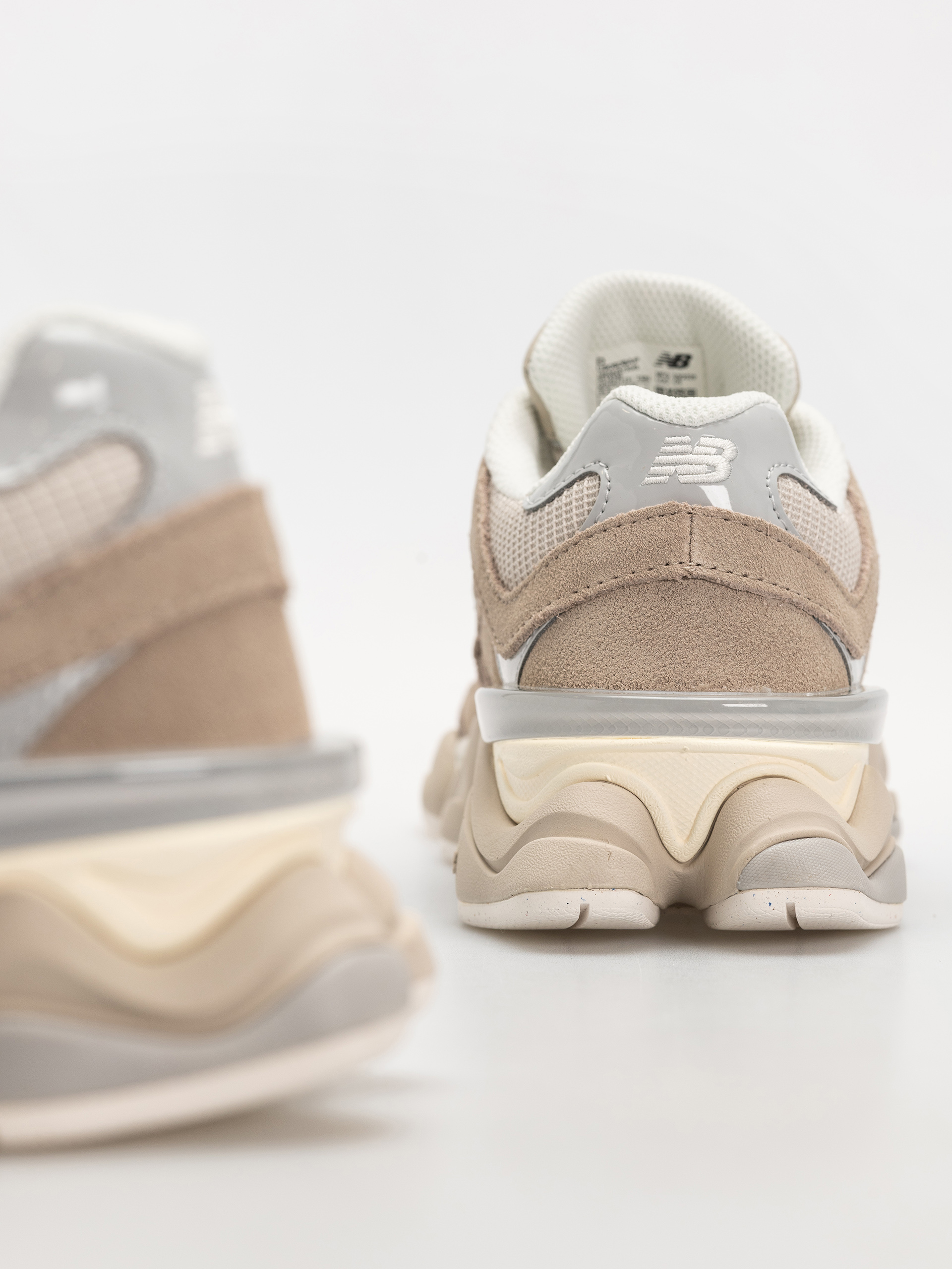 New Balance 9060 Cipők (driftwood/timberwolf)