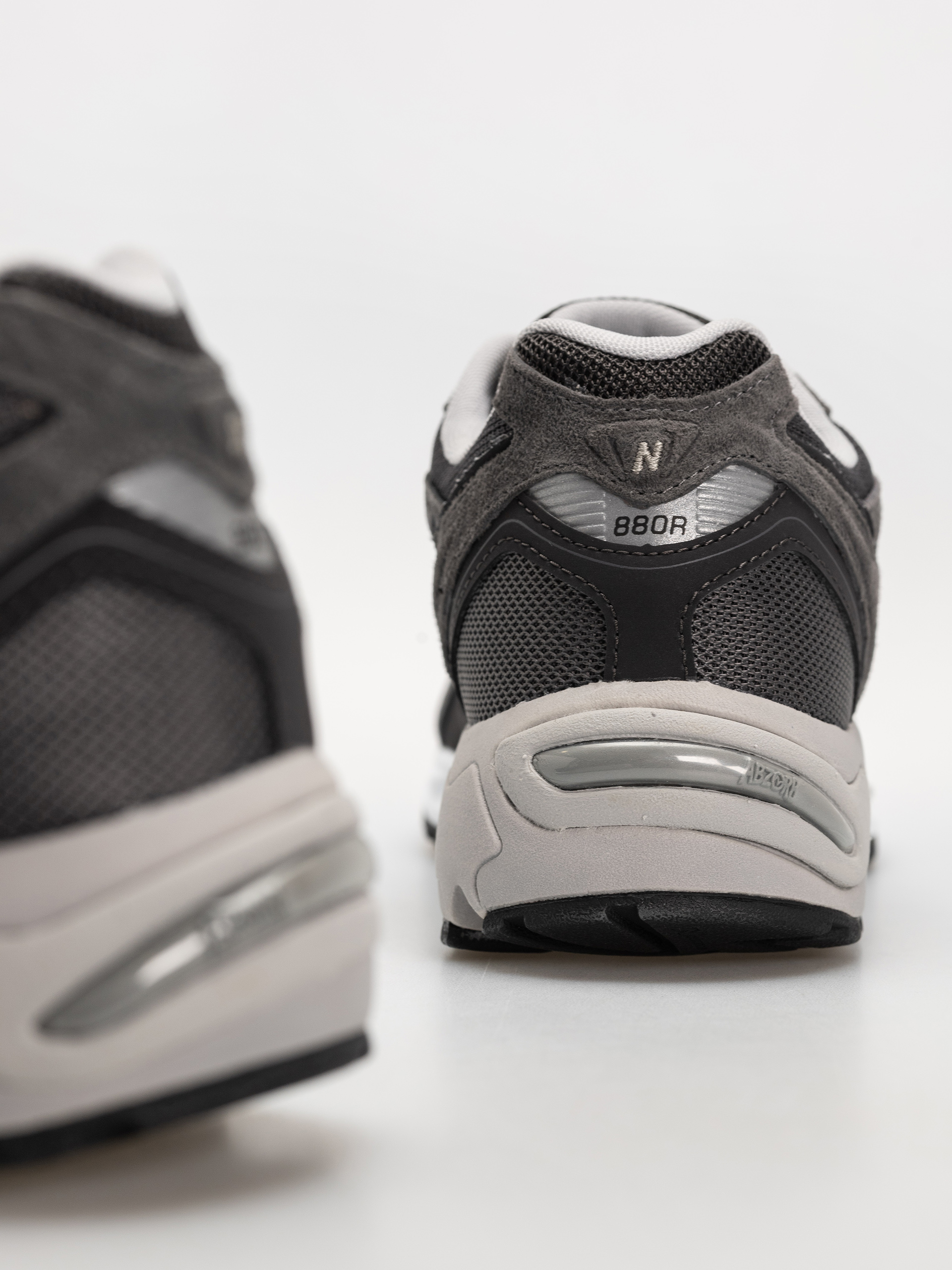 New Balance 880R Cipők (slate grey/magnet)