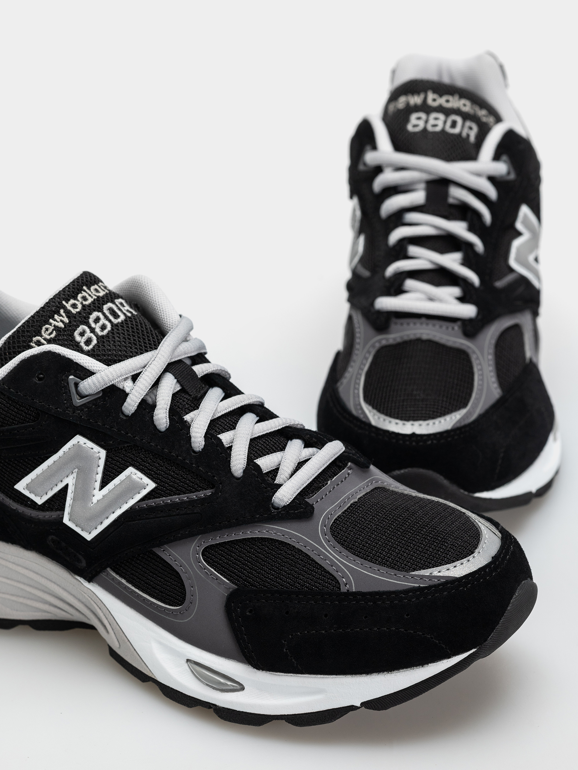New Balance 880R Cipők (black/castlerock)
