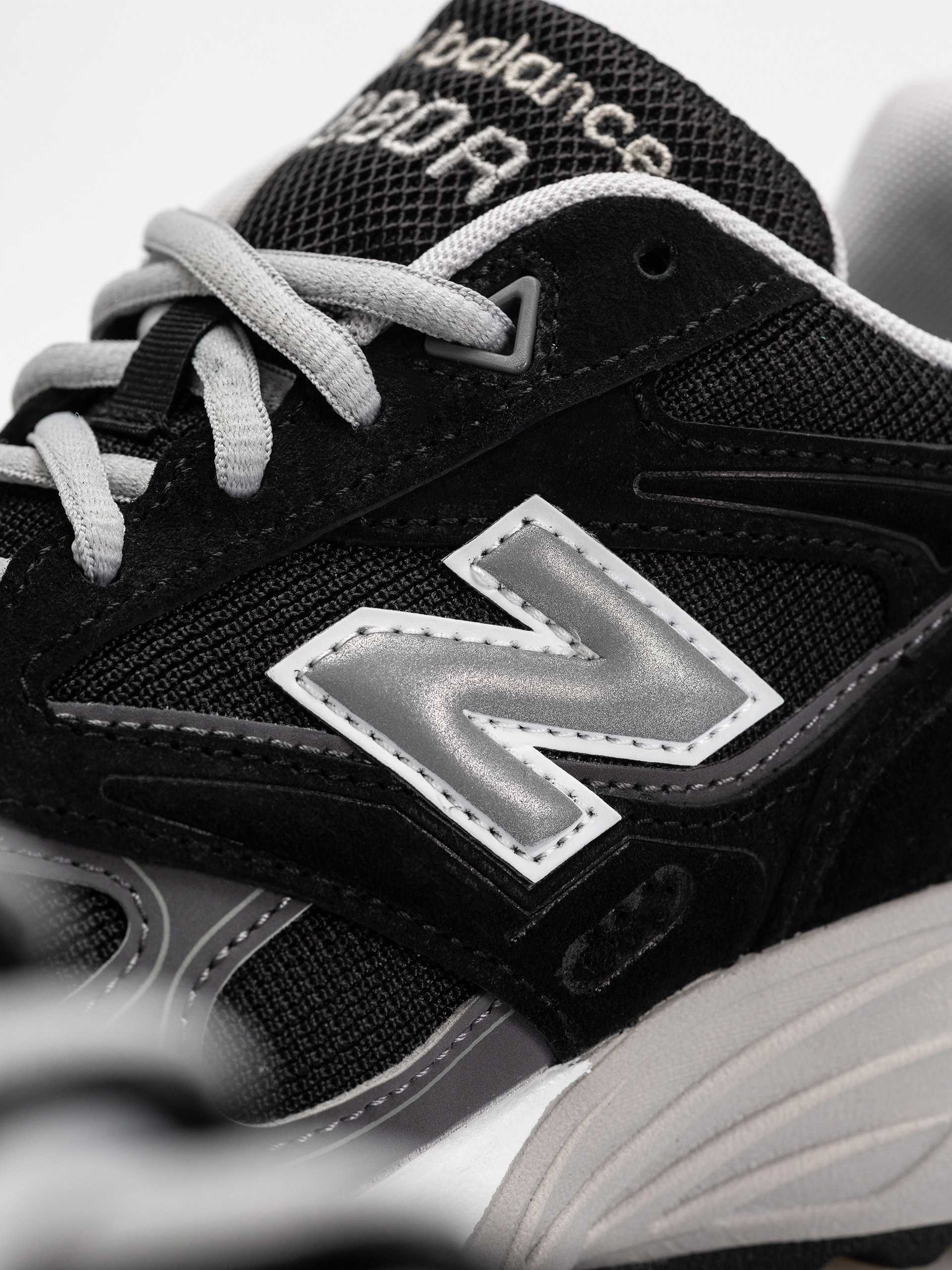 New Balance 880R Cipők (black/castlerock)