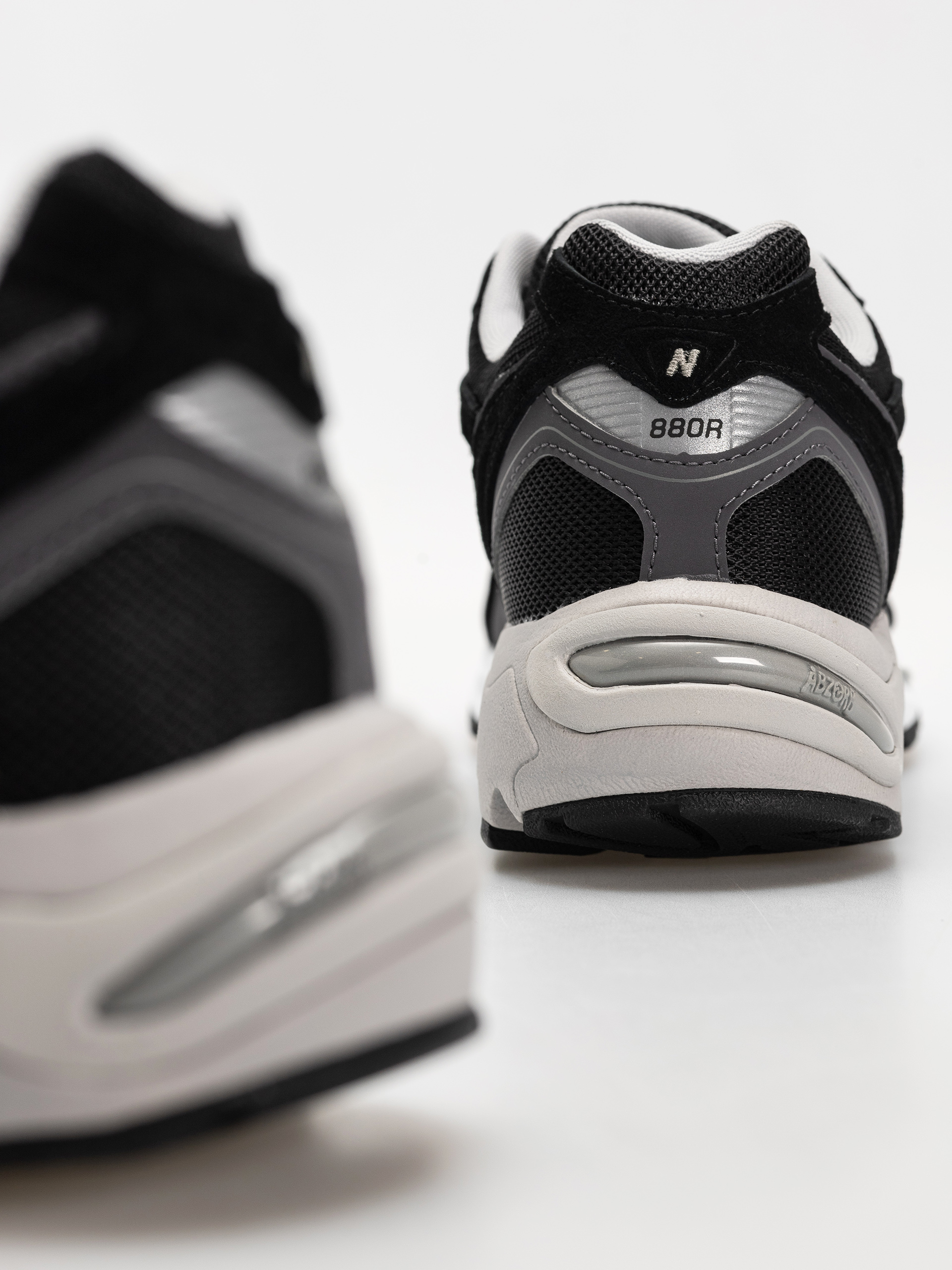 New Balance 880R Cipők (black/castlerock)