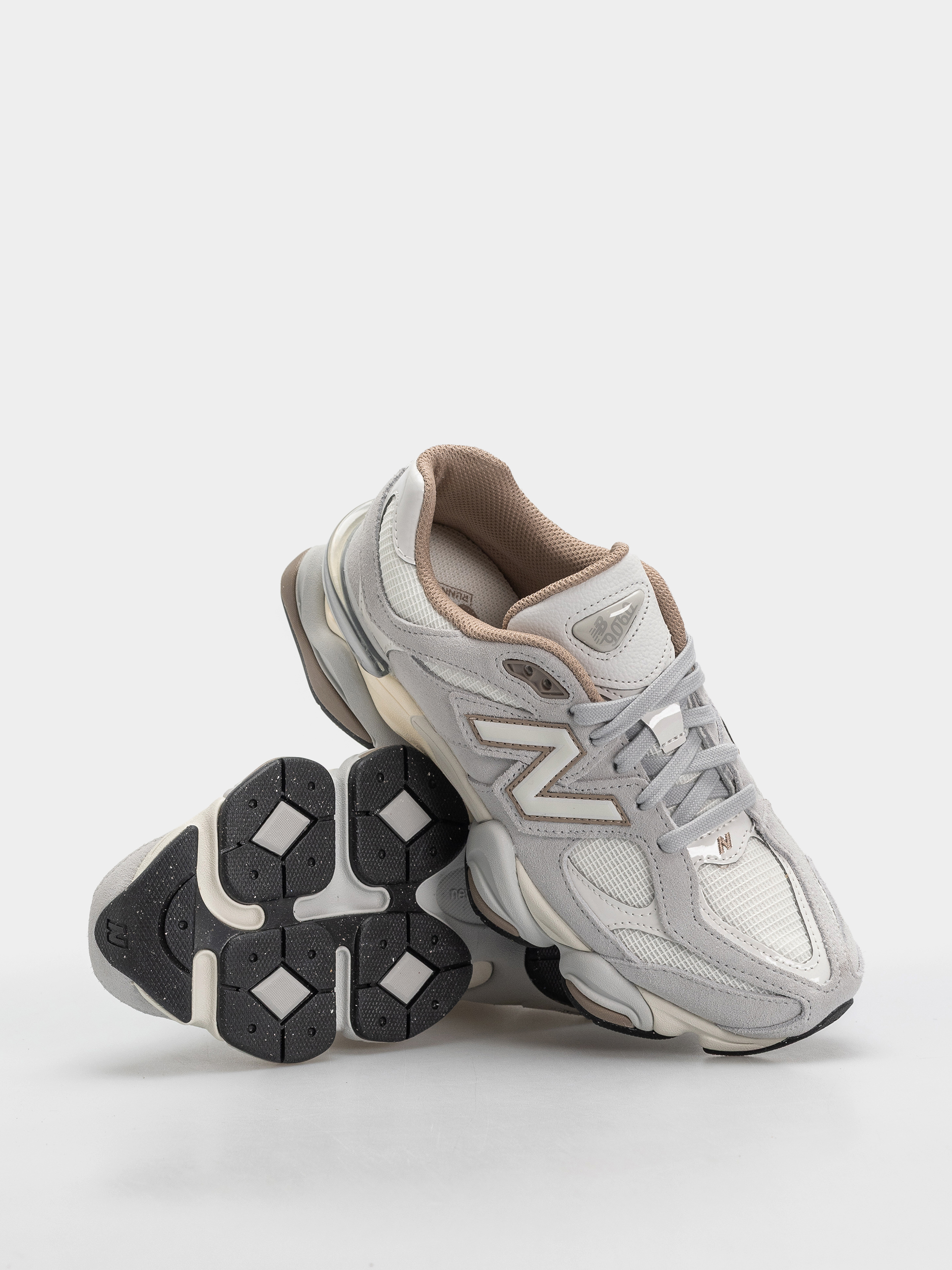 New Balance 9060 Cipők (driftwood/sea salt)
