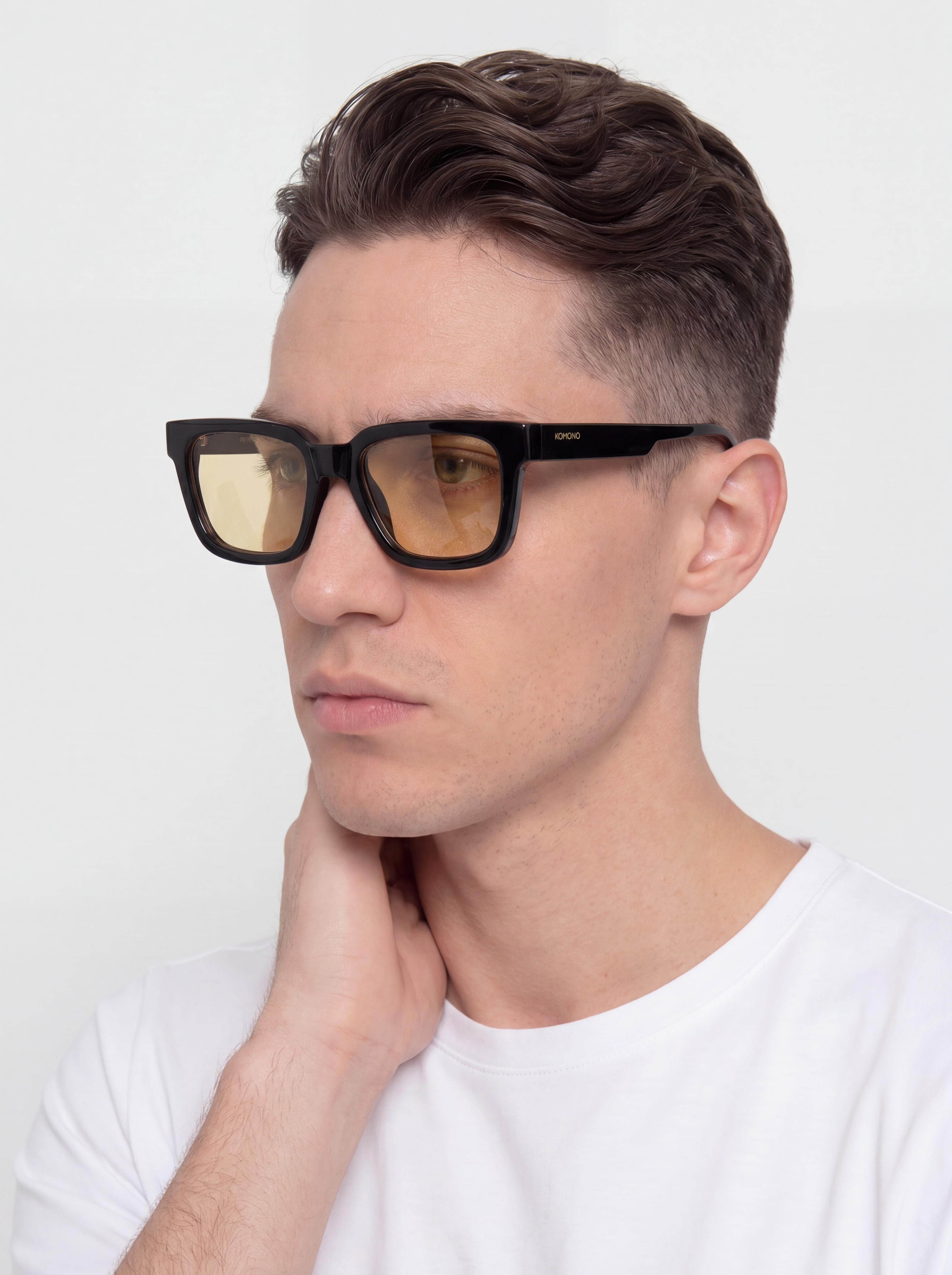 Komono Bobby Napszemu00fcvegek (black flare)