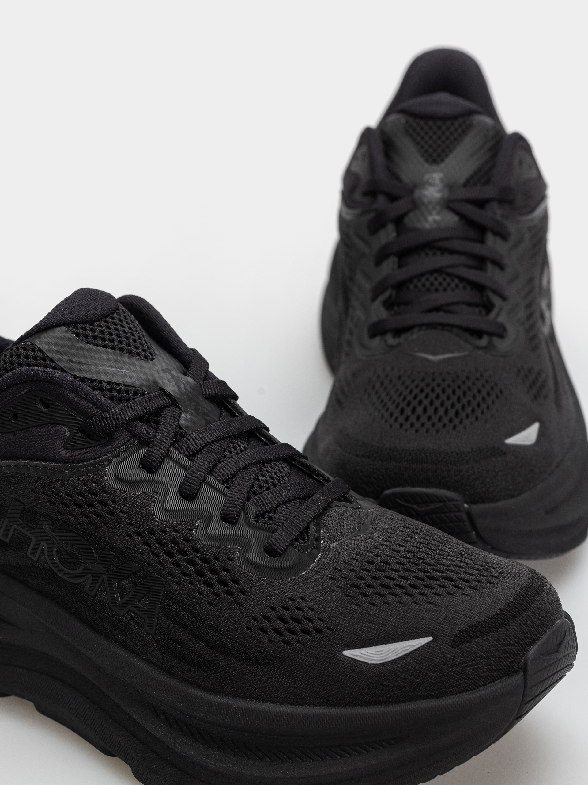 Hoka Bondi 9 Cipők (black/black)