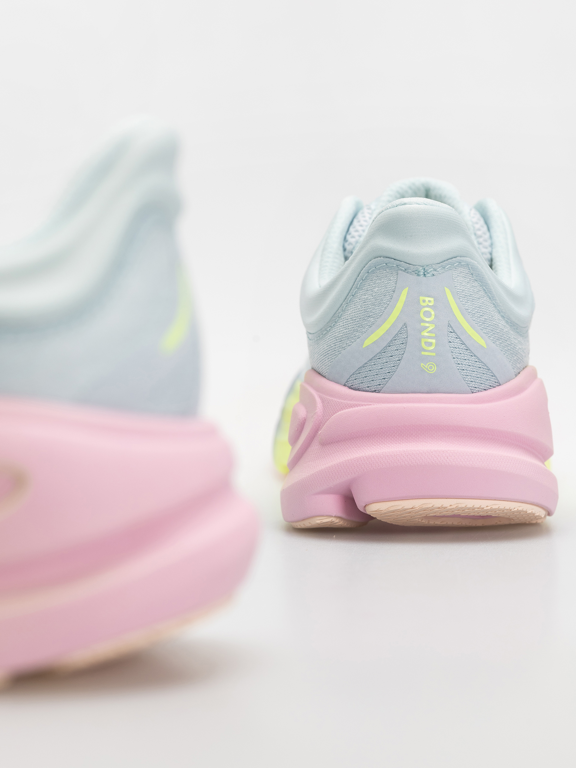 Hoka Bondi 9 Wmn Cipők (glimmering blue/overcast)