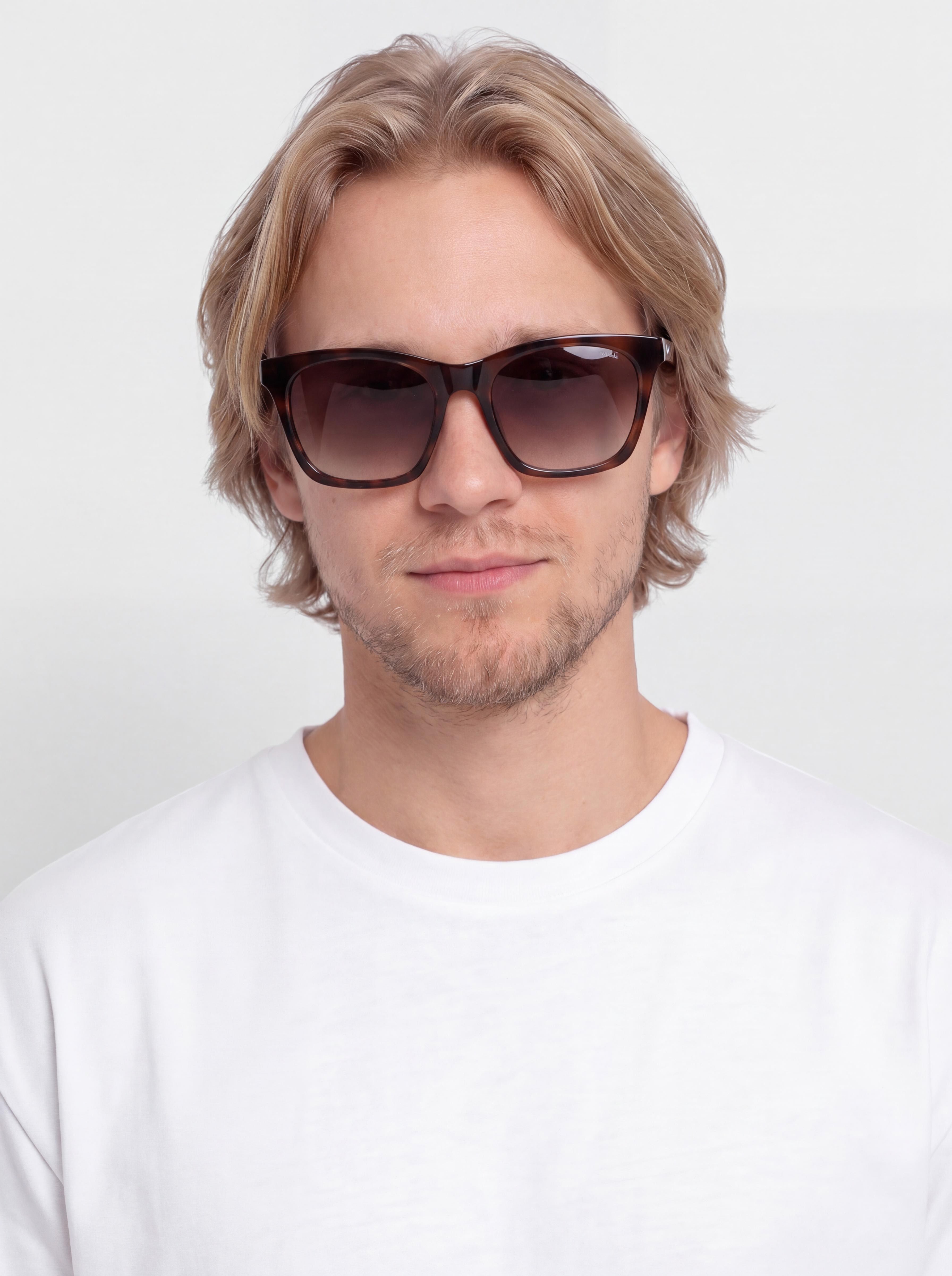 Nike Vital Flow Napszemüvegek (tortoise/brown gradient)