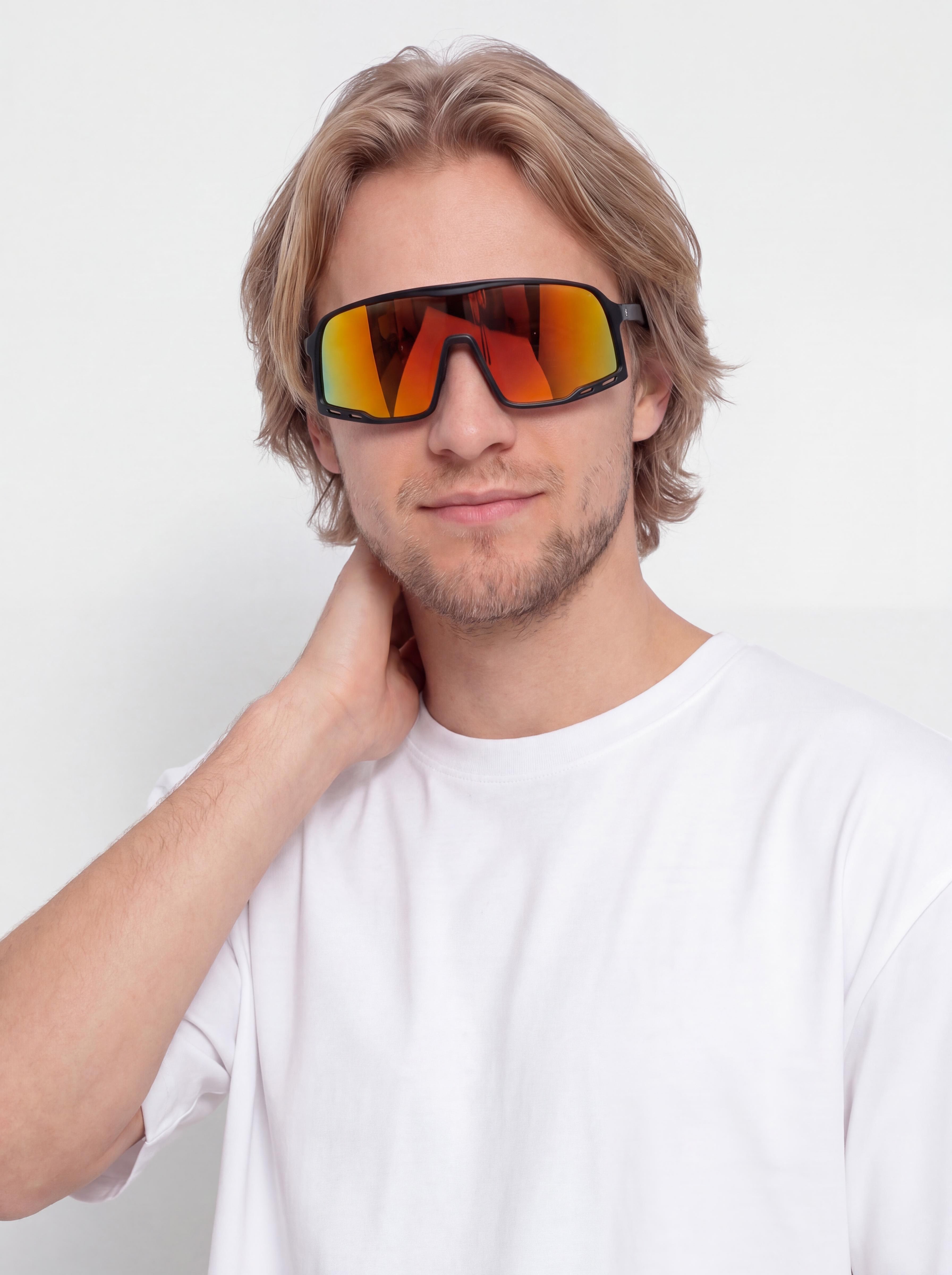CHPO Henrik Napszemu00fcvegek (matte black/red mirror)