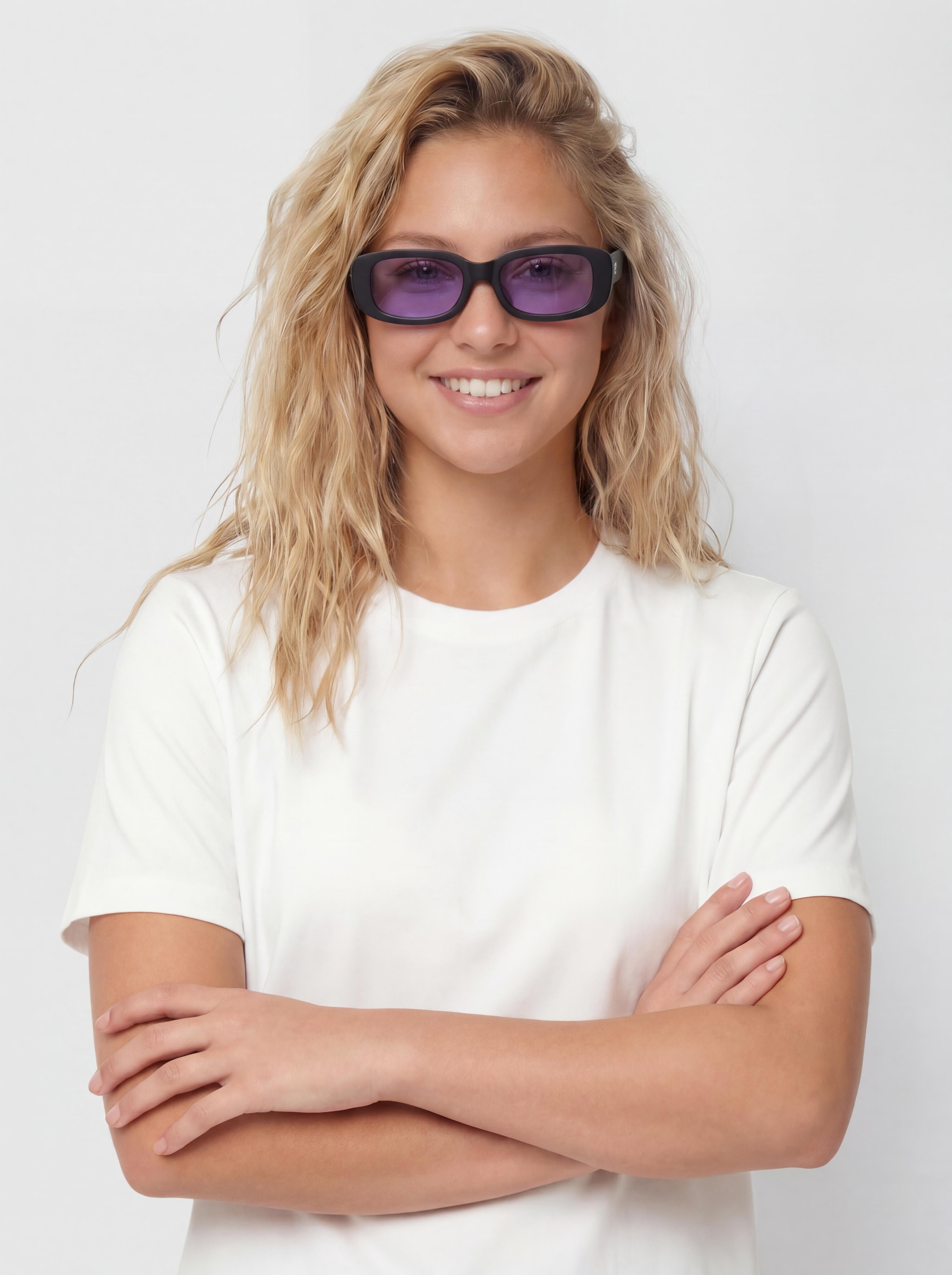 CHPO Nicole Napszemüvegek (matte black/purple)