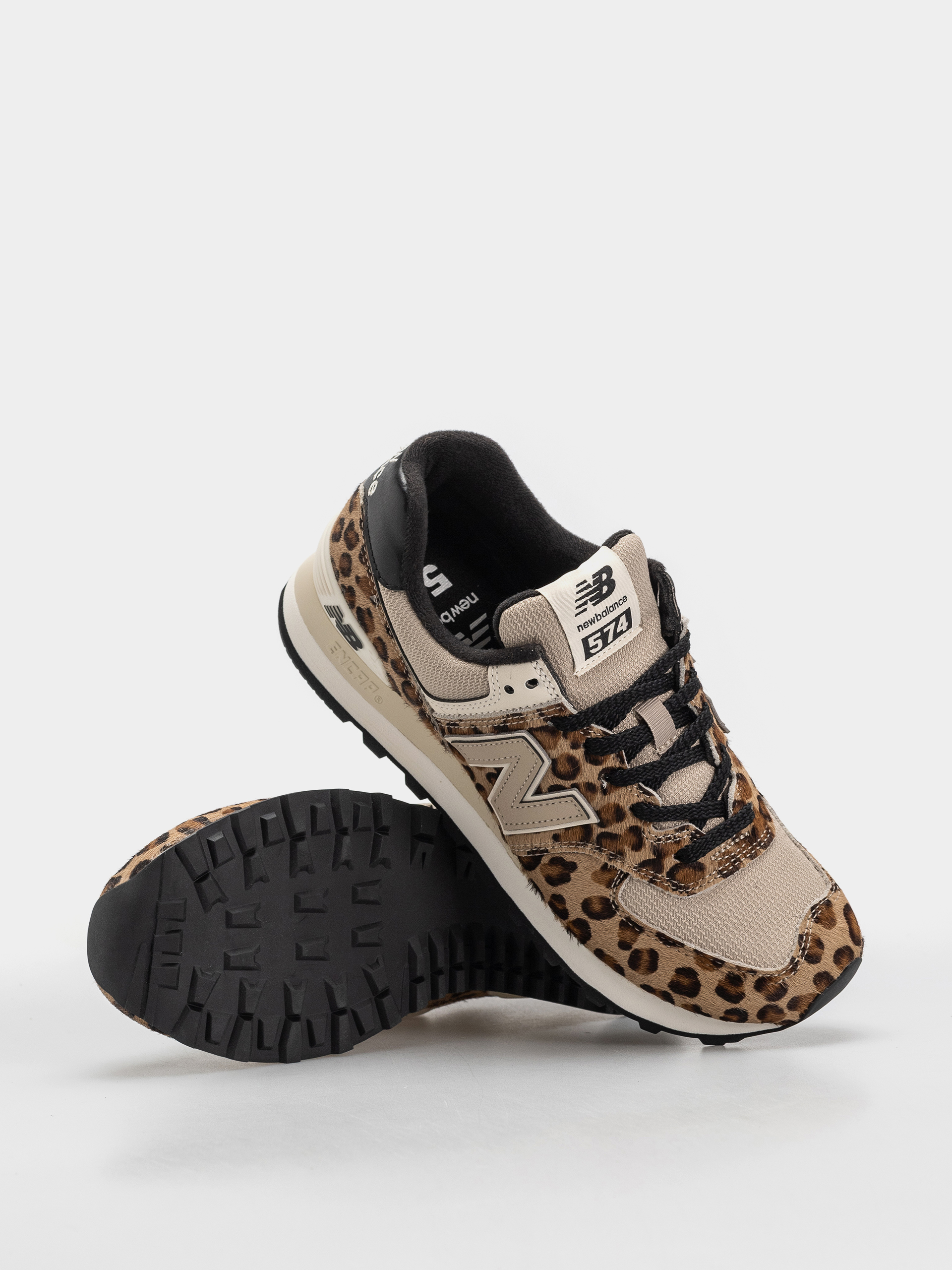 New Balance 574 Wmn Cipők (stoneware/linen/black)
