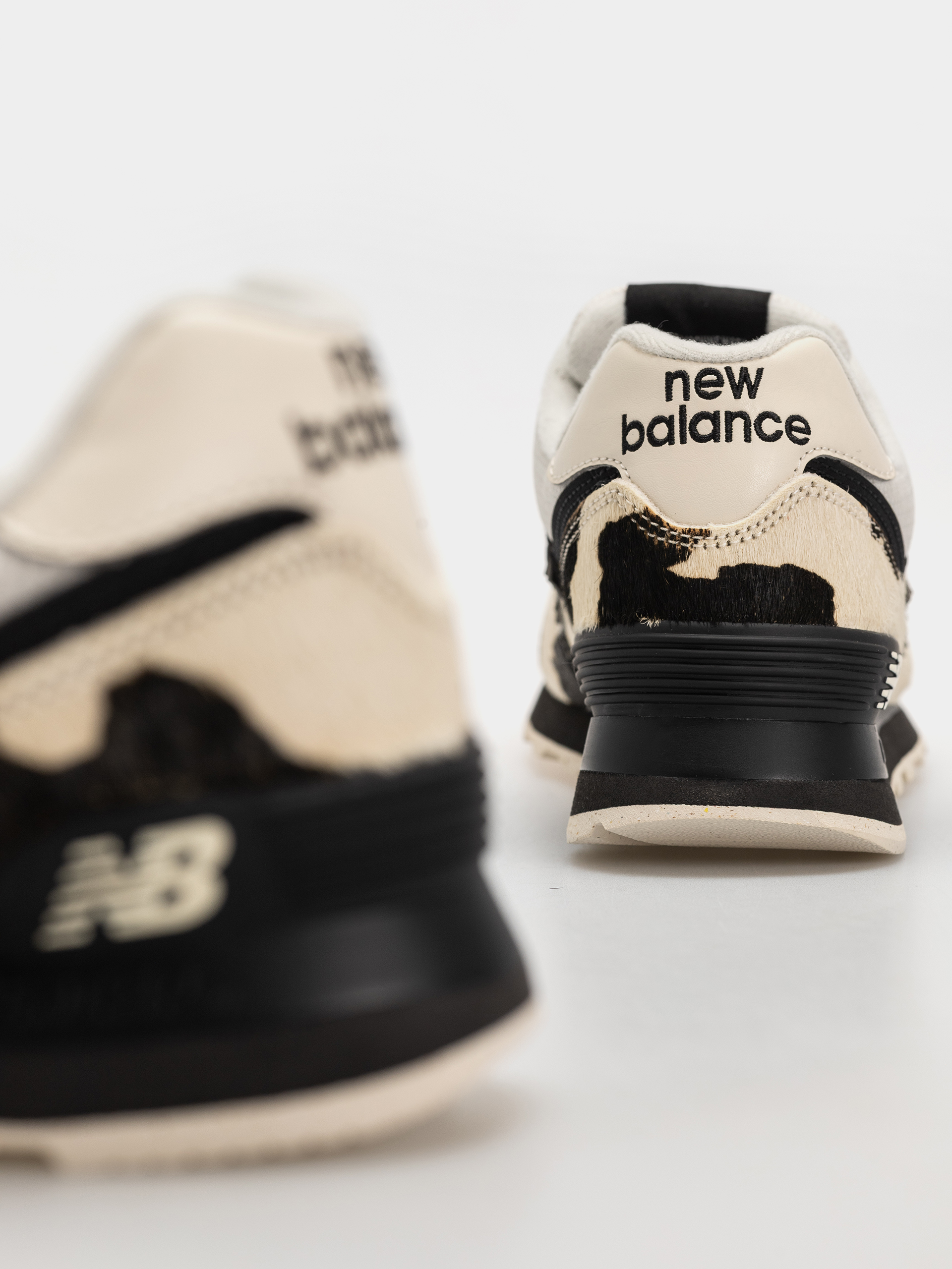 New Balance 574 Wmn Cipők (black/linen)