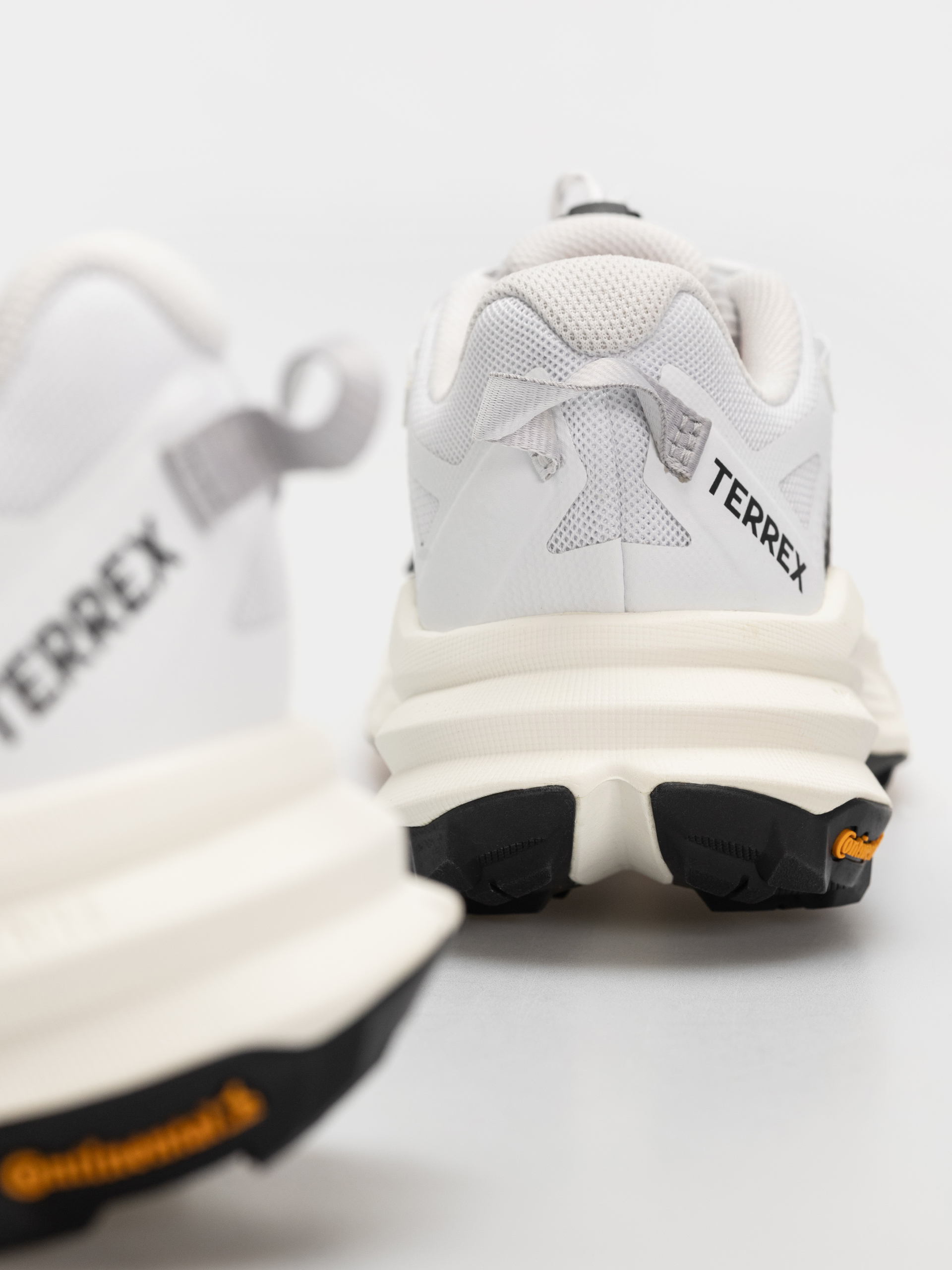 adidas Terrex Freehiker Sl Cipők (ftwwht/cblack/seimor)