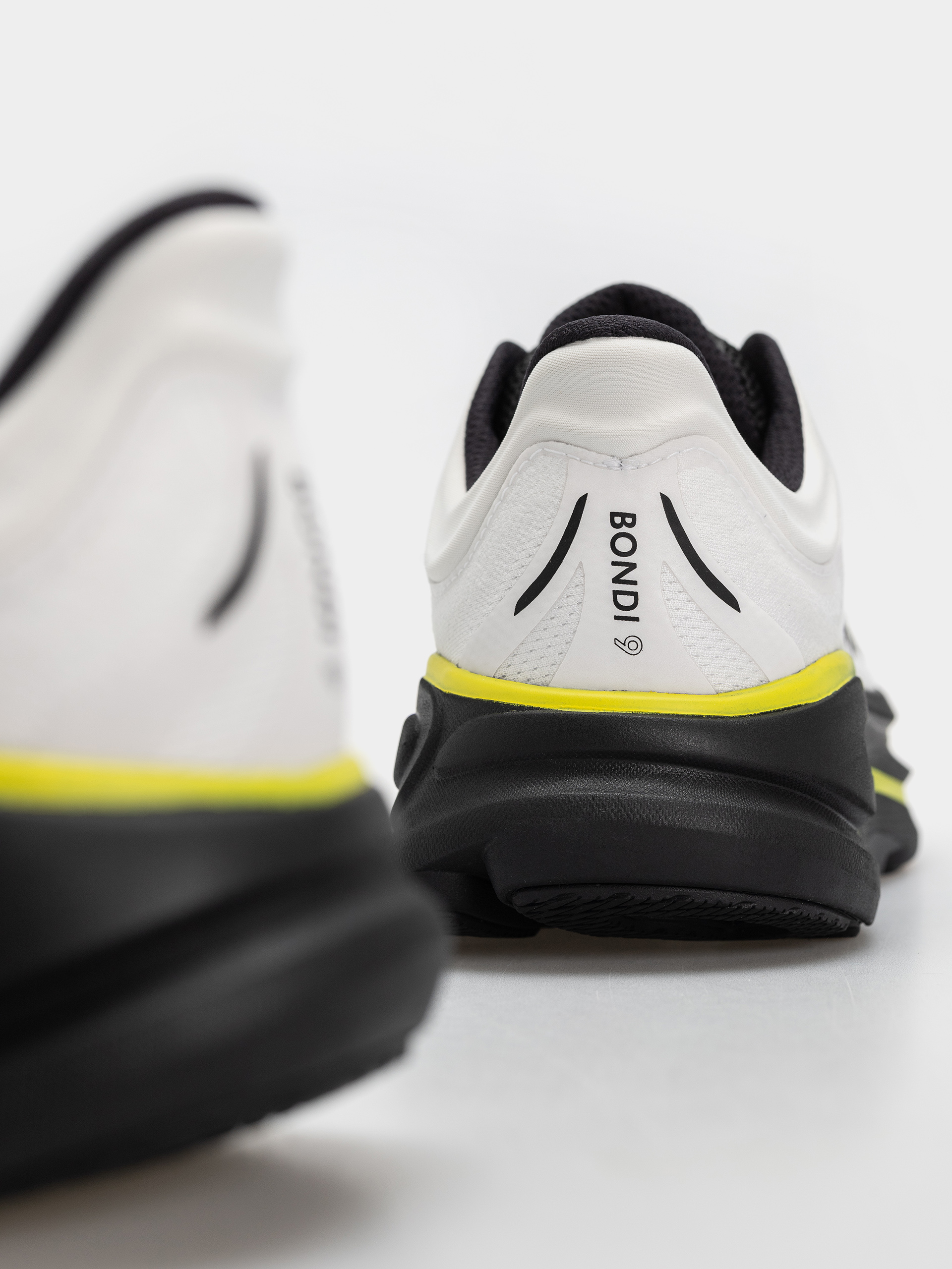 Hoka Bondi 9 Cipők (white/citrus)