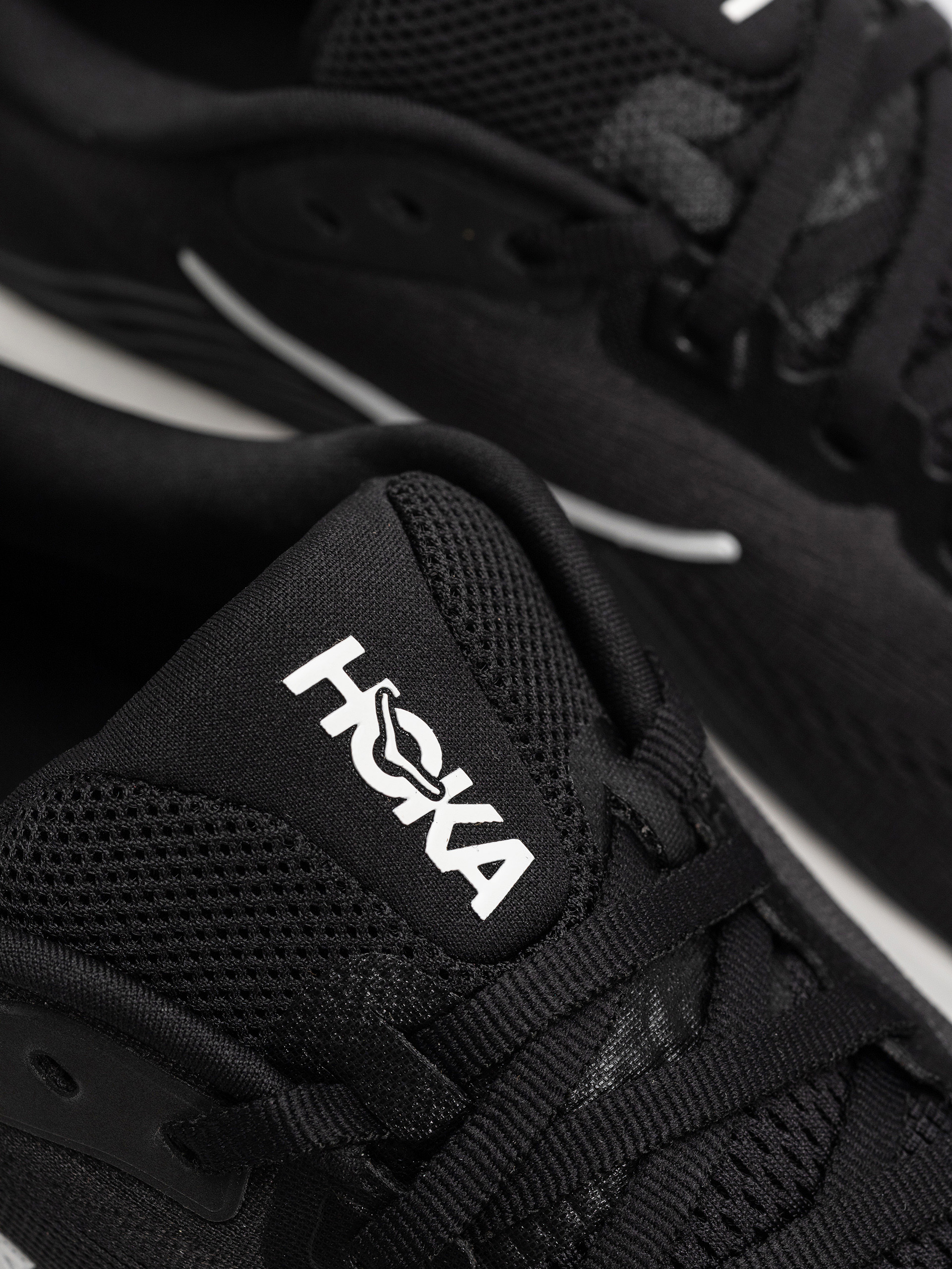 Hoka Clifton 11 Cipők (black/white)