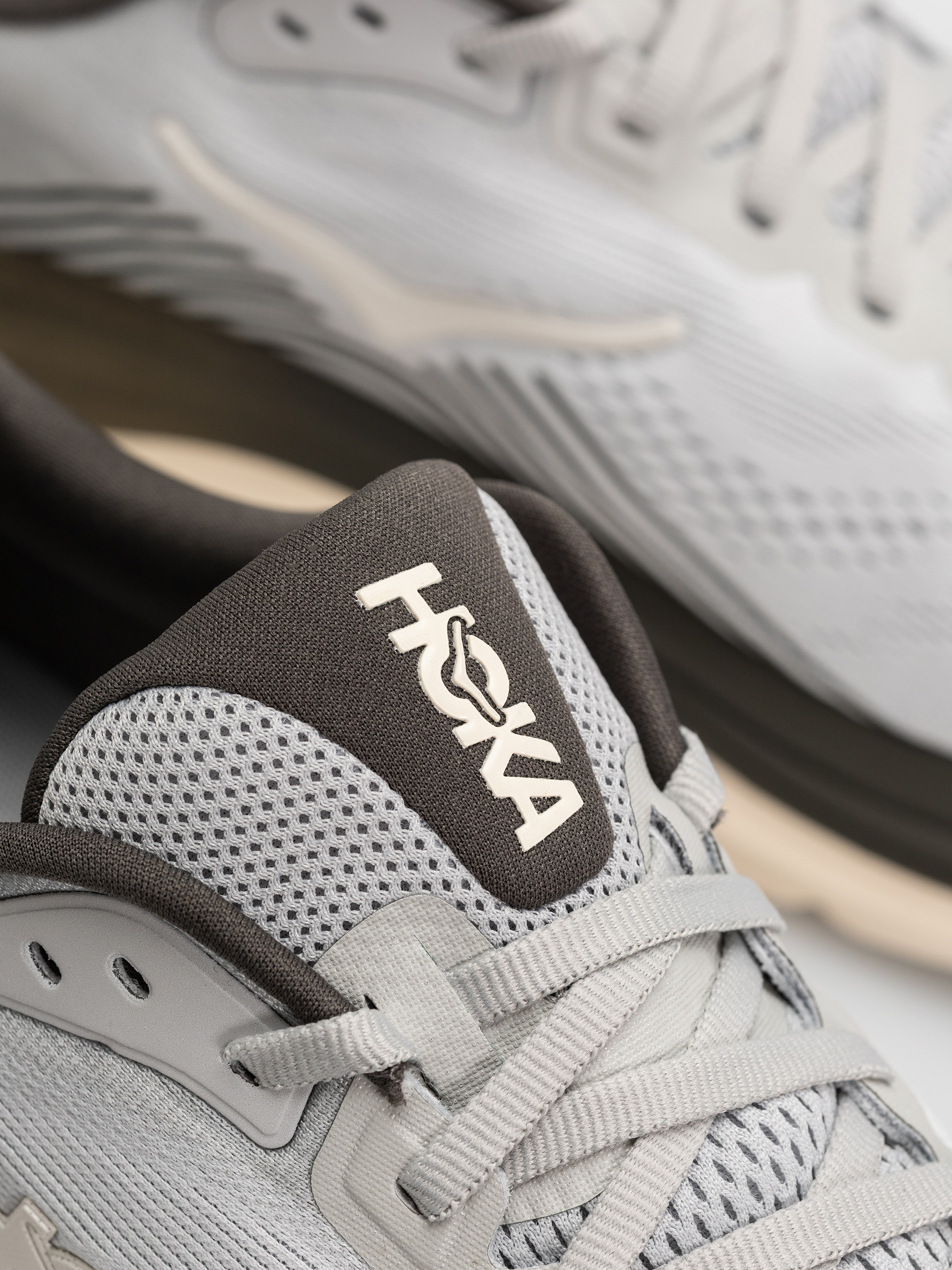 Hoka Clifton 11 Cipők (stardust/alabaster)