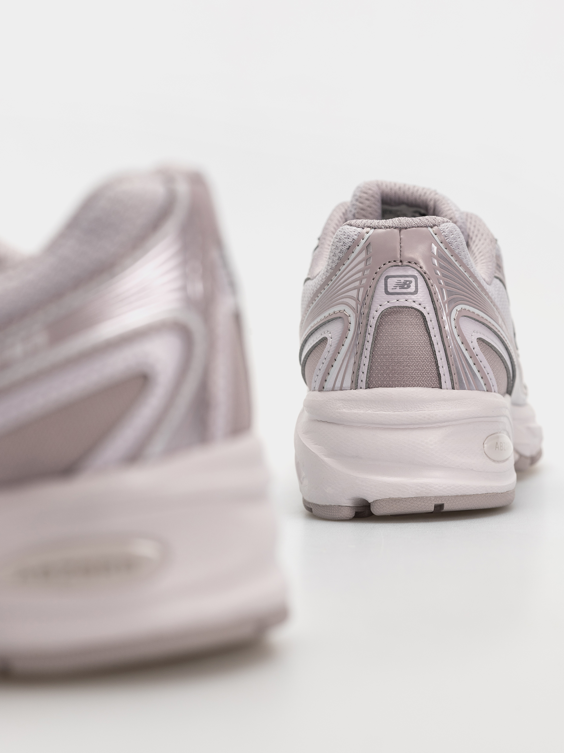 New Balance 740 Cipők (horizon grey/truffle metallic)