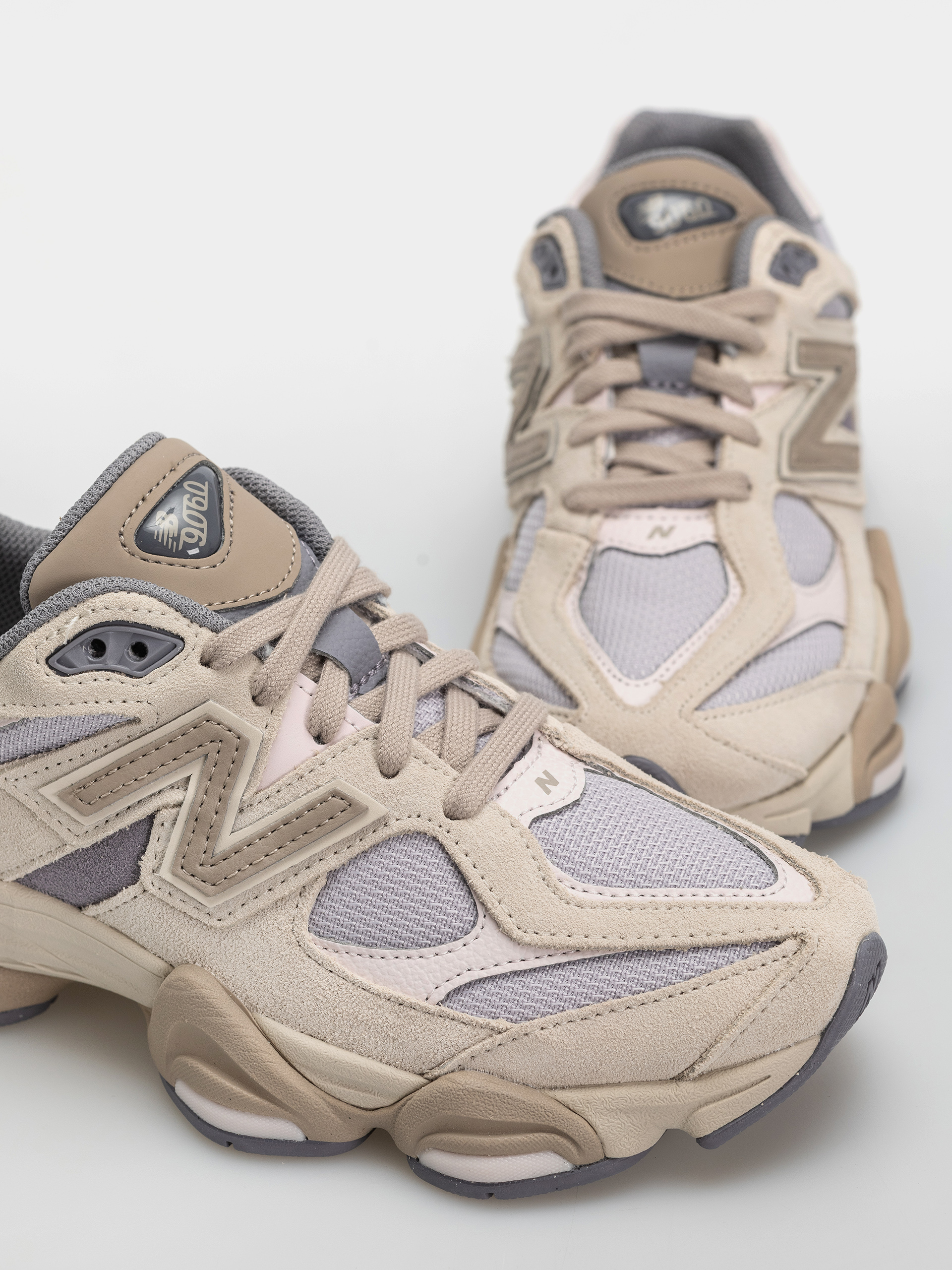 New Balance 9060 Cipők (timberwolf/driftwood)