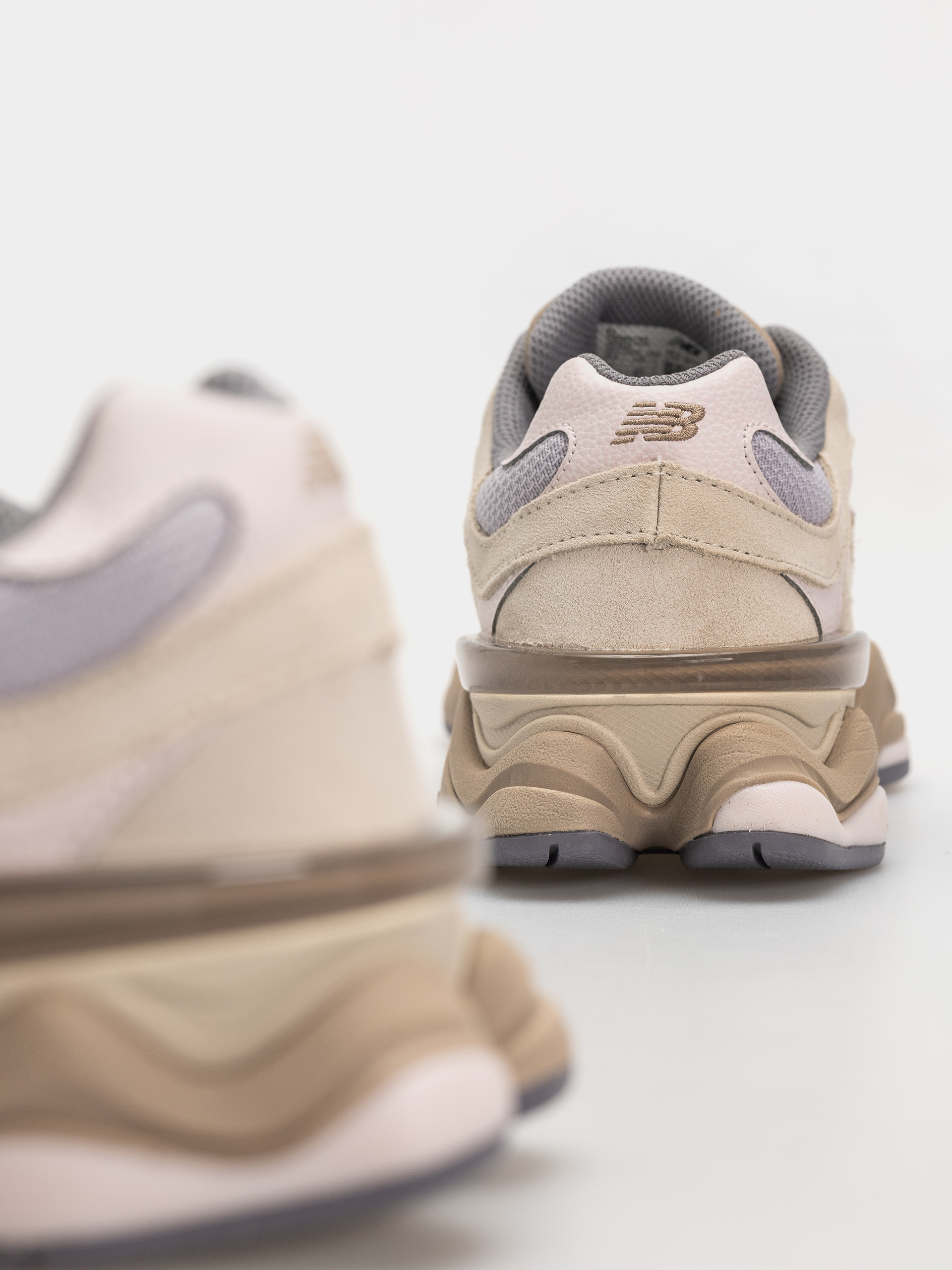 New Balance 9060 Cipők (timberwolf/driftwood)