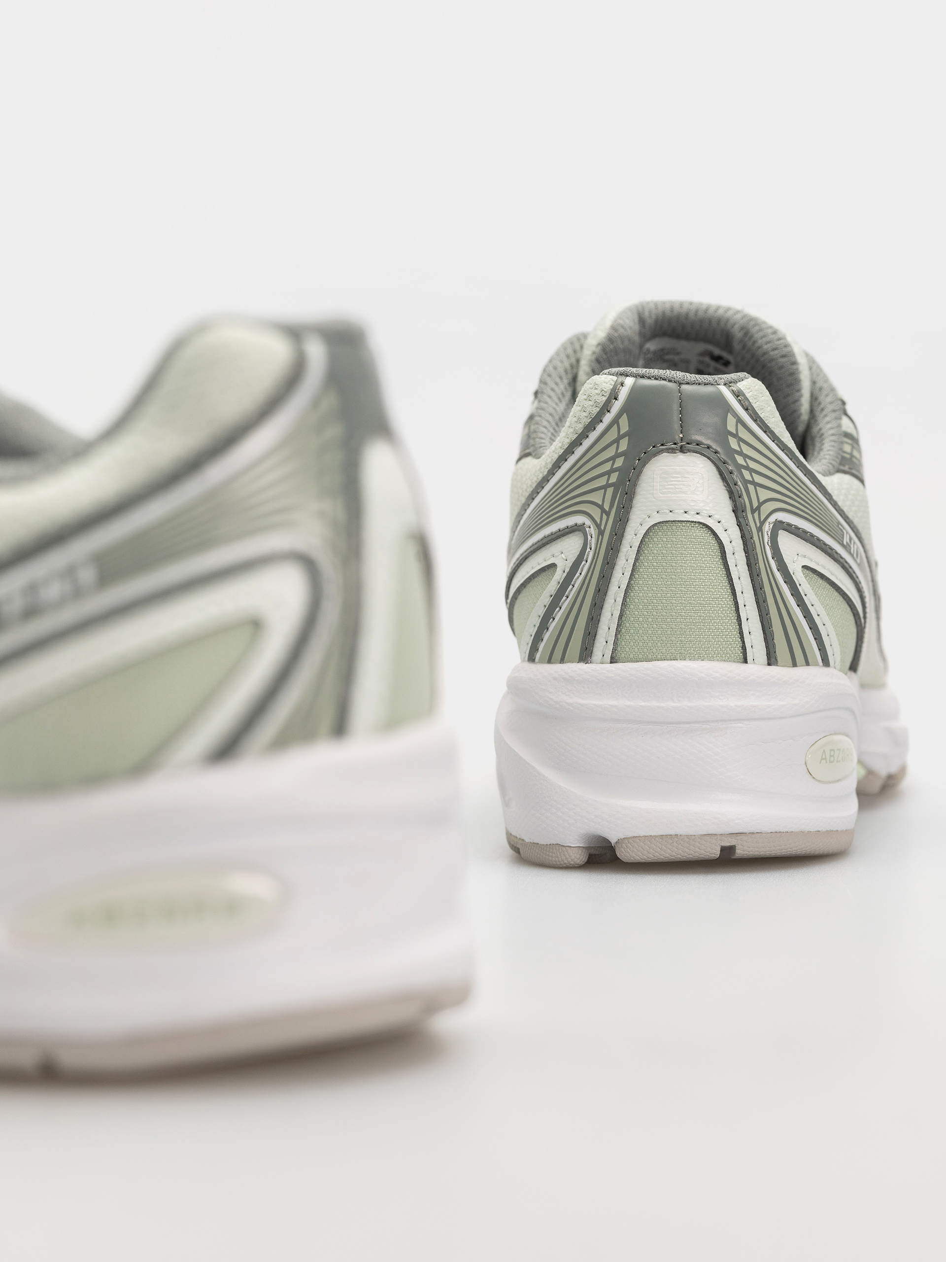 New Balance 740 Cipők (mint water/silver moss)