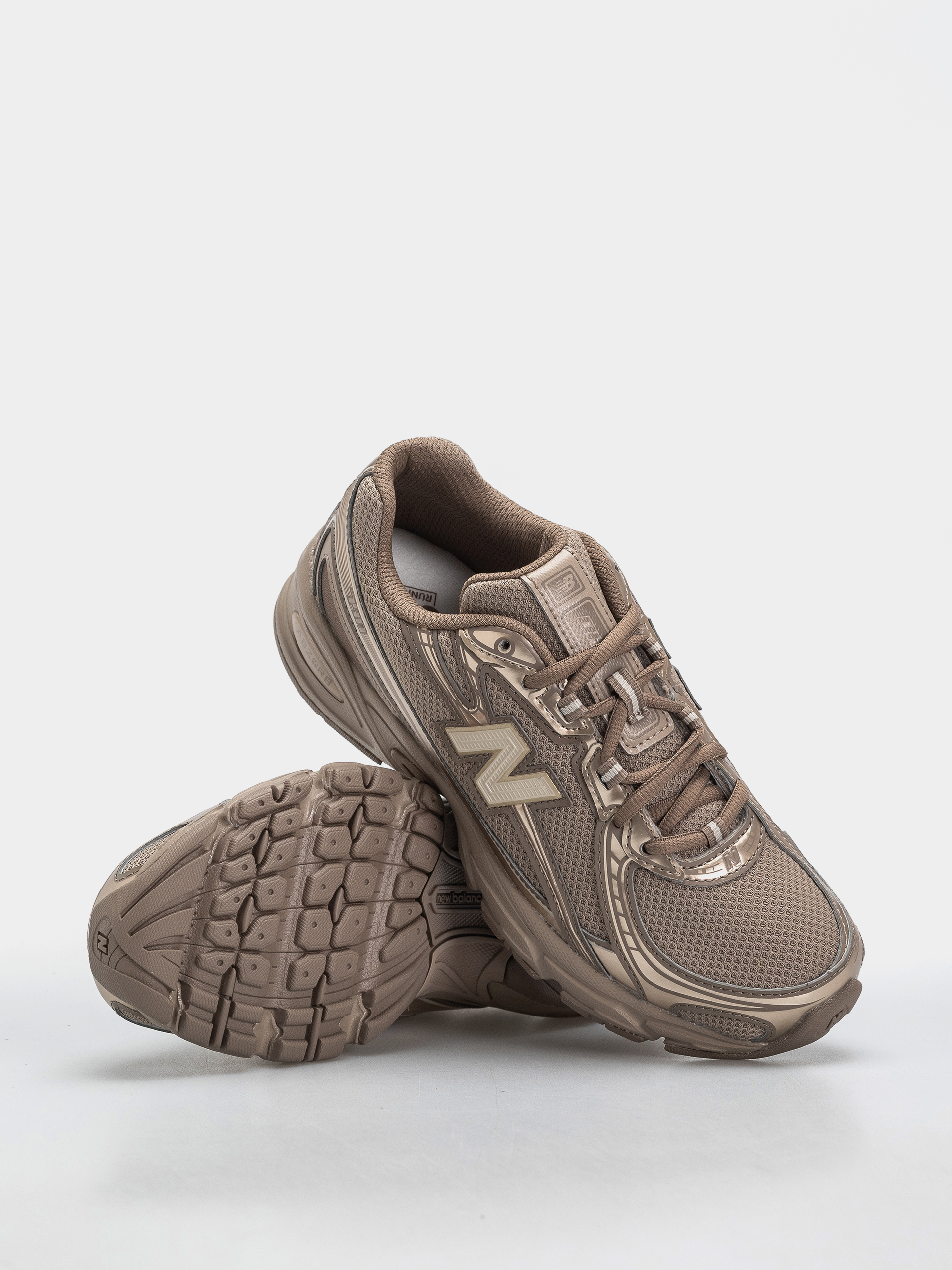 New Balance 740 Cipők (mushroom/timberwolf)