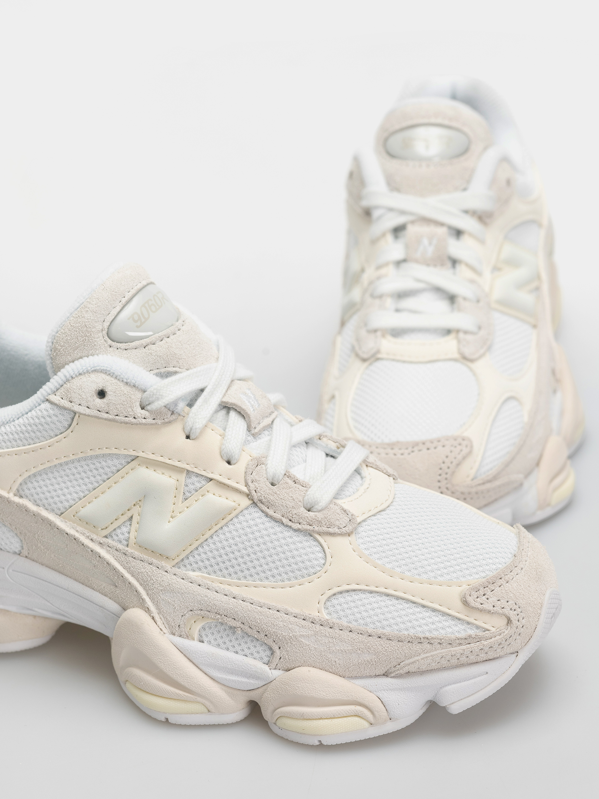 New Balance 9060 Cipők (angora/sea salt)