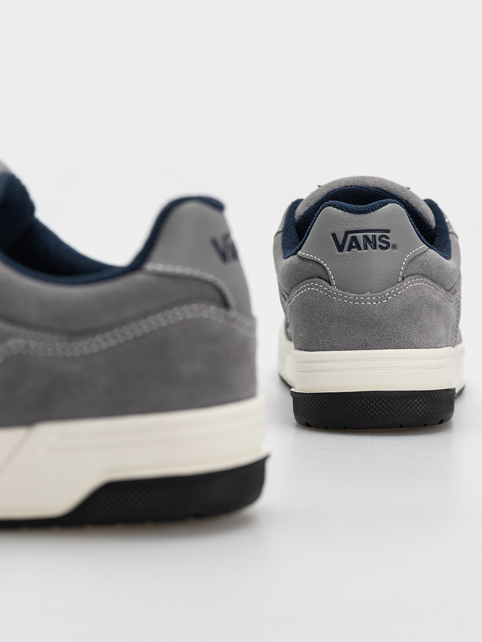 Vans Upland Cipők (gray/navy)