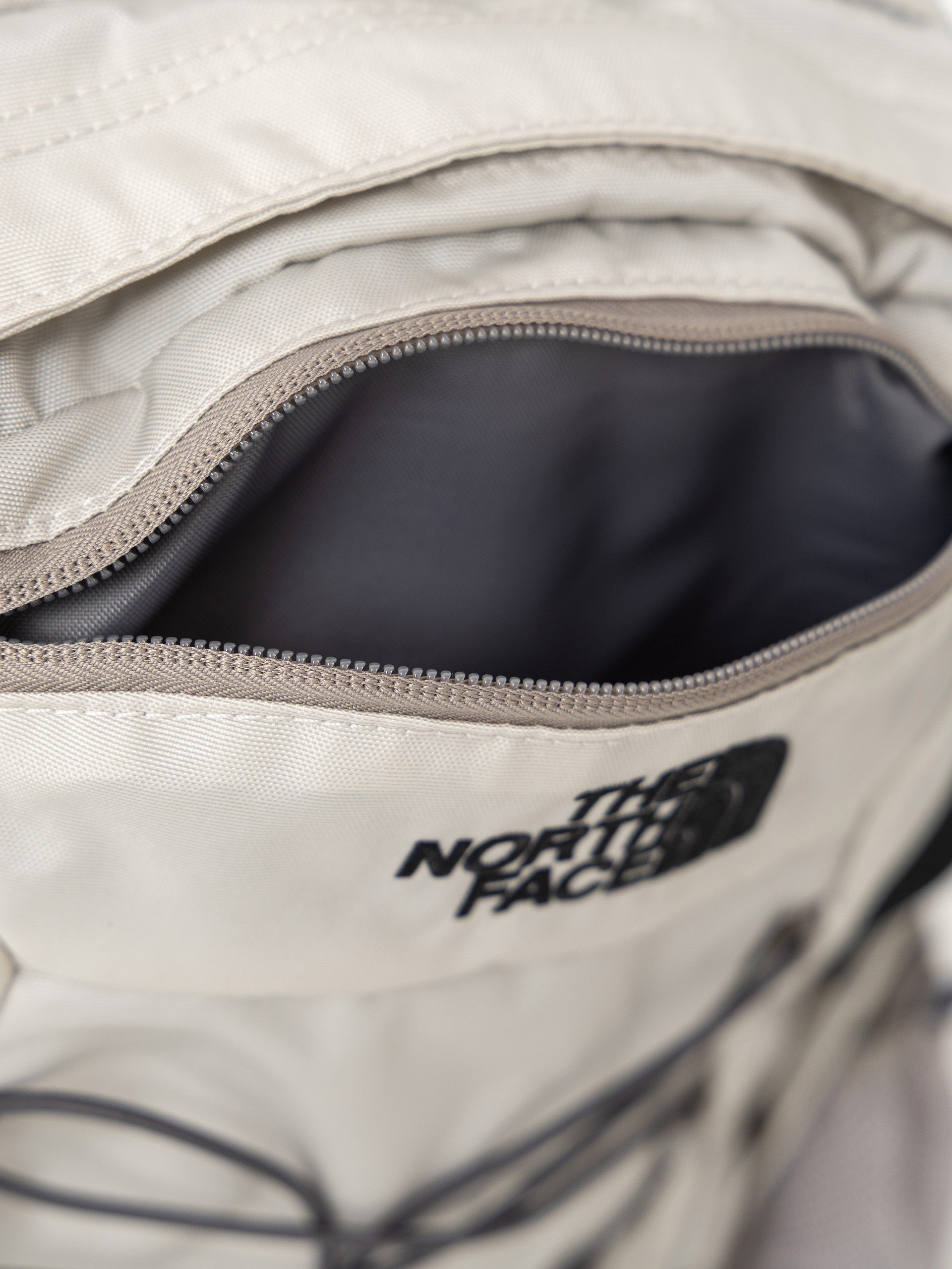 The North Face Borealis Classic Hátizsák (cumulus cloud/stone slab)