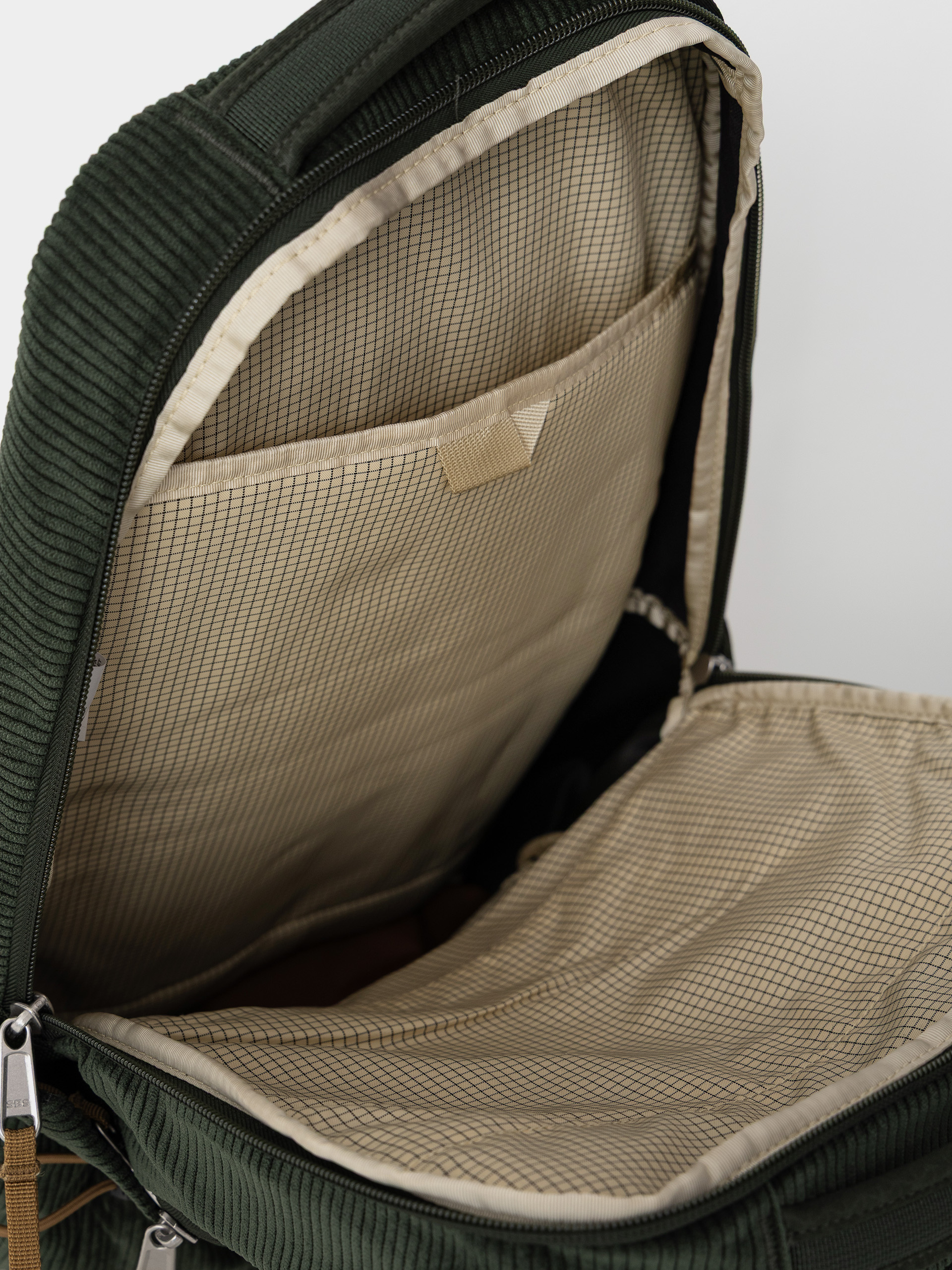The North Face Jester Pro Hátizsák (bottle green/leather br)
