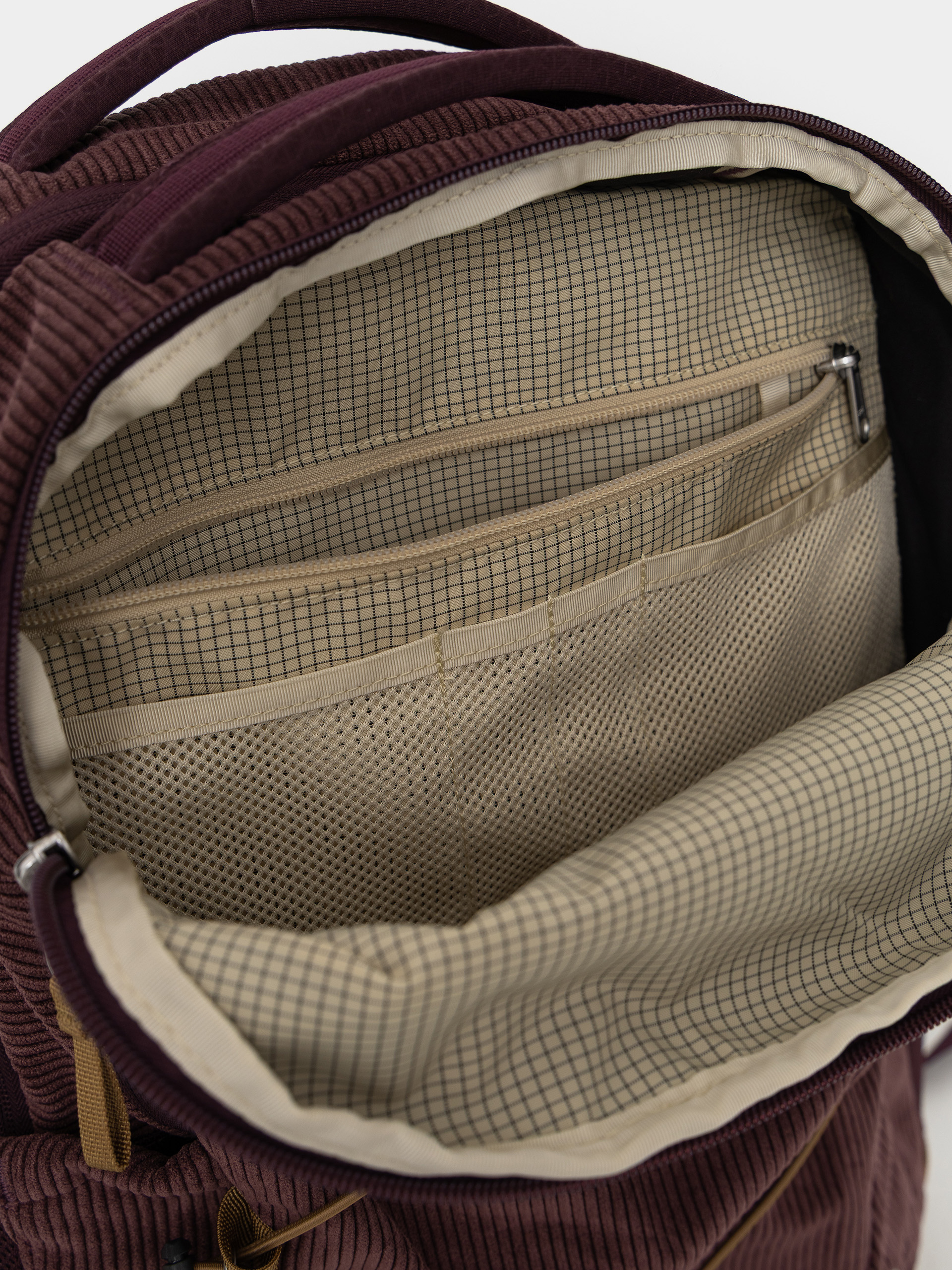 The North Face Jester Pro Hátizsák (deep burgundy/leather b)