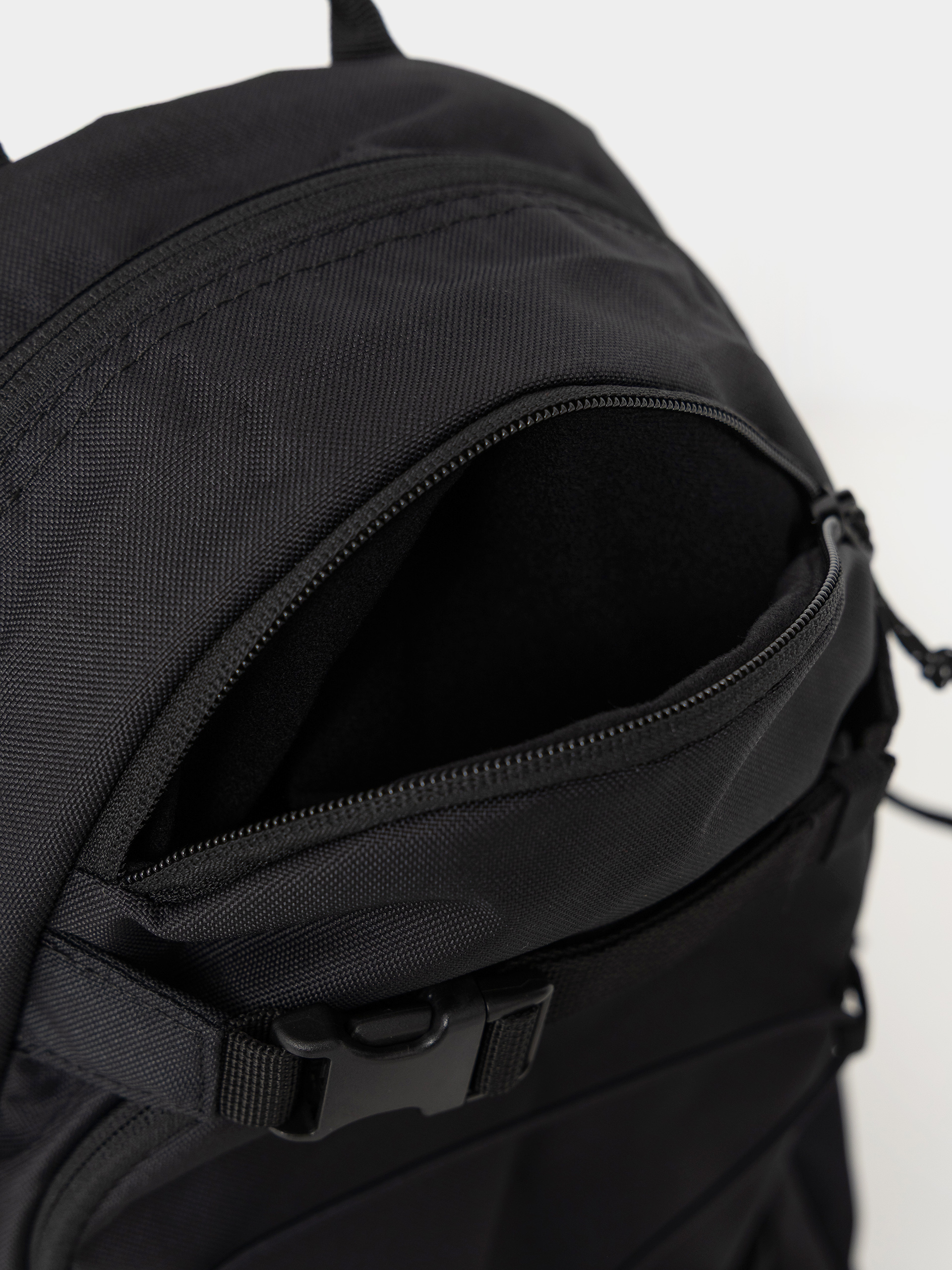 Hátizsák Dakine Grom 2.0 13L (black)