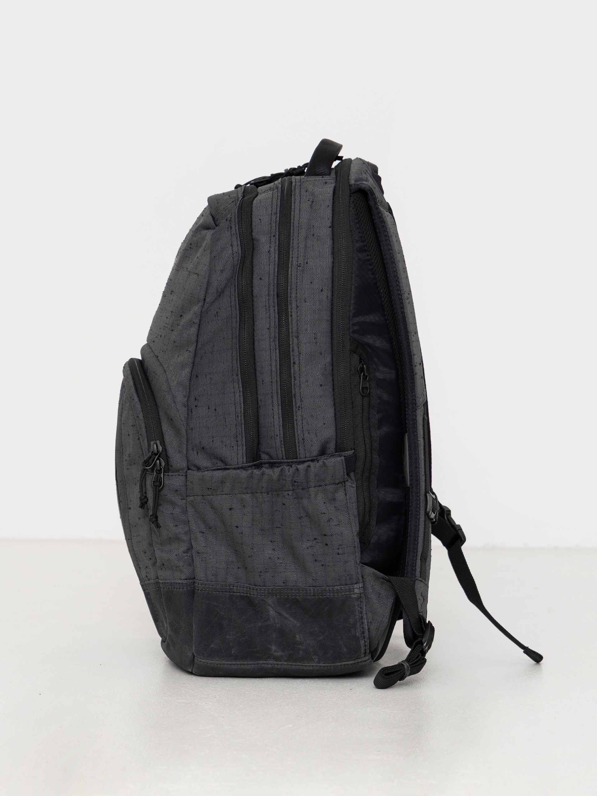 Dakine Campus 20 Year Anniversary 28L Hátizsák (black)