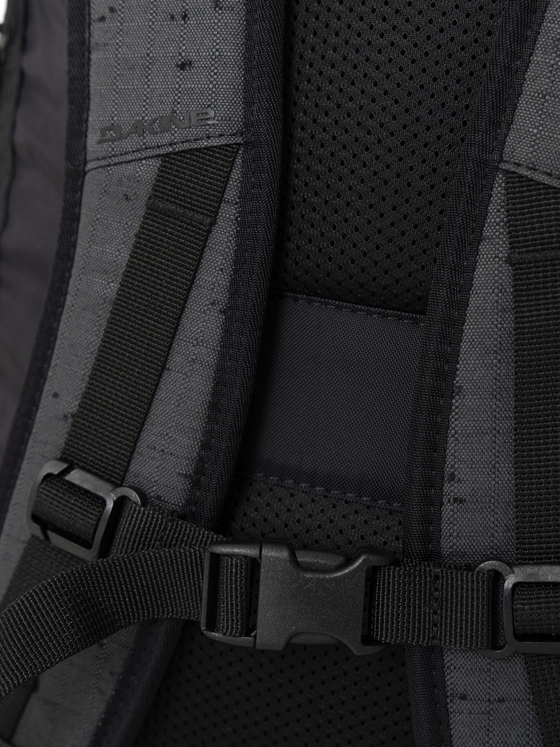 Dakine Campus 20 Year Anniversary 28L Hátizsák (black)