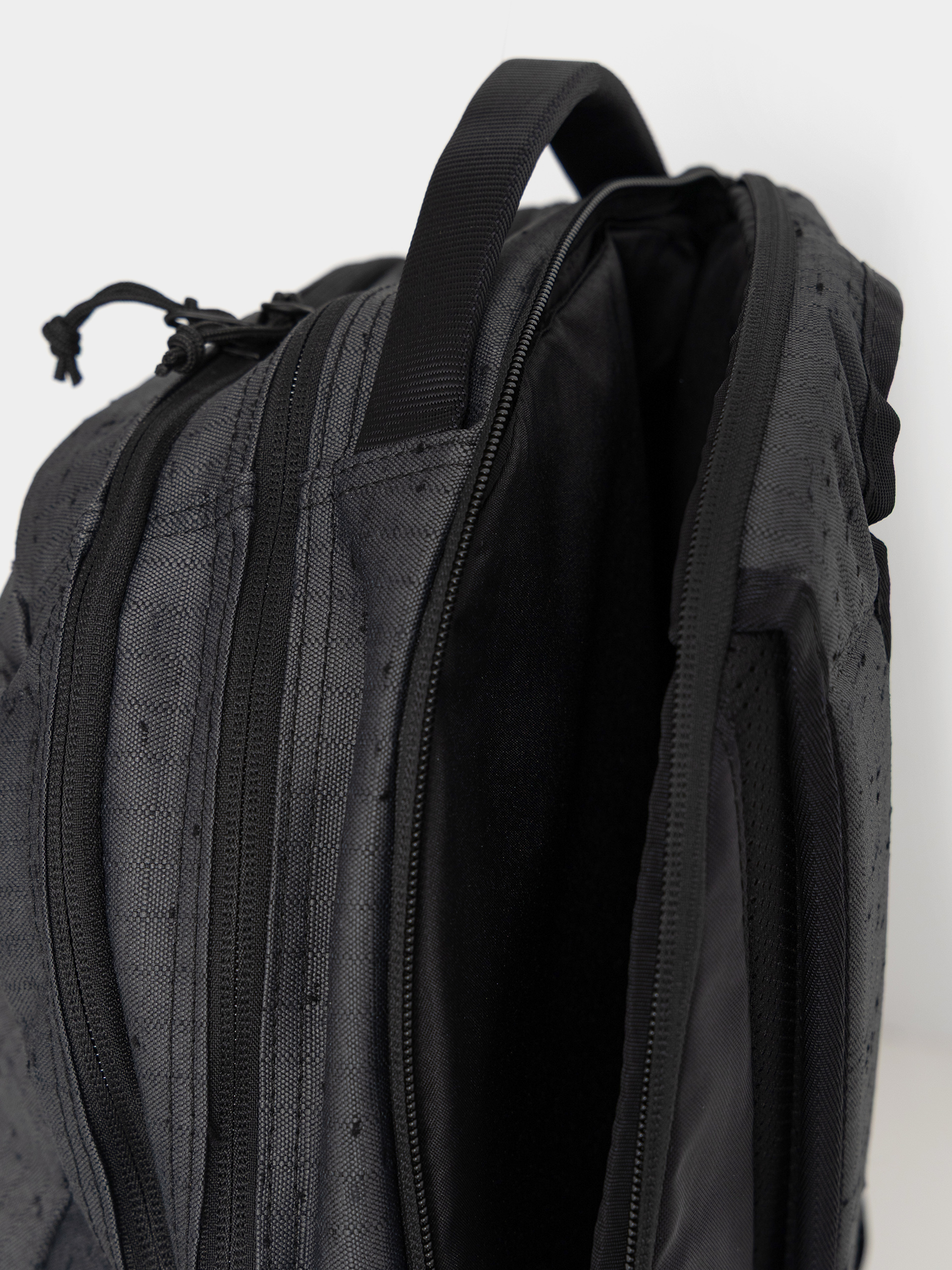 Dakine Campus 20 Year Anniversary 28L Hátizsák (black)