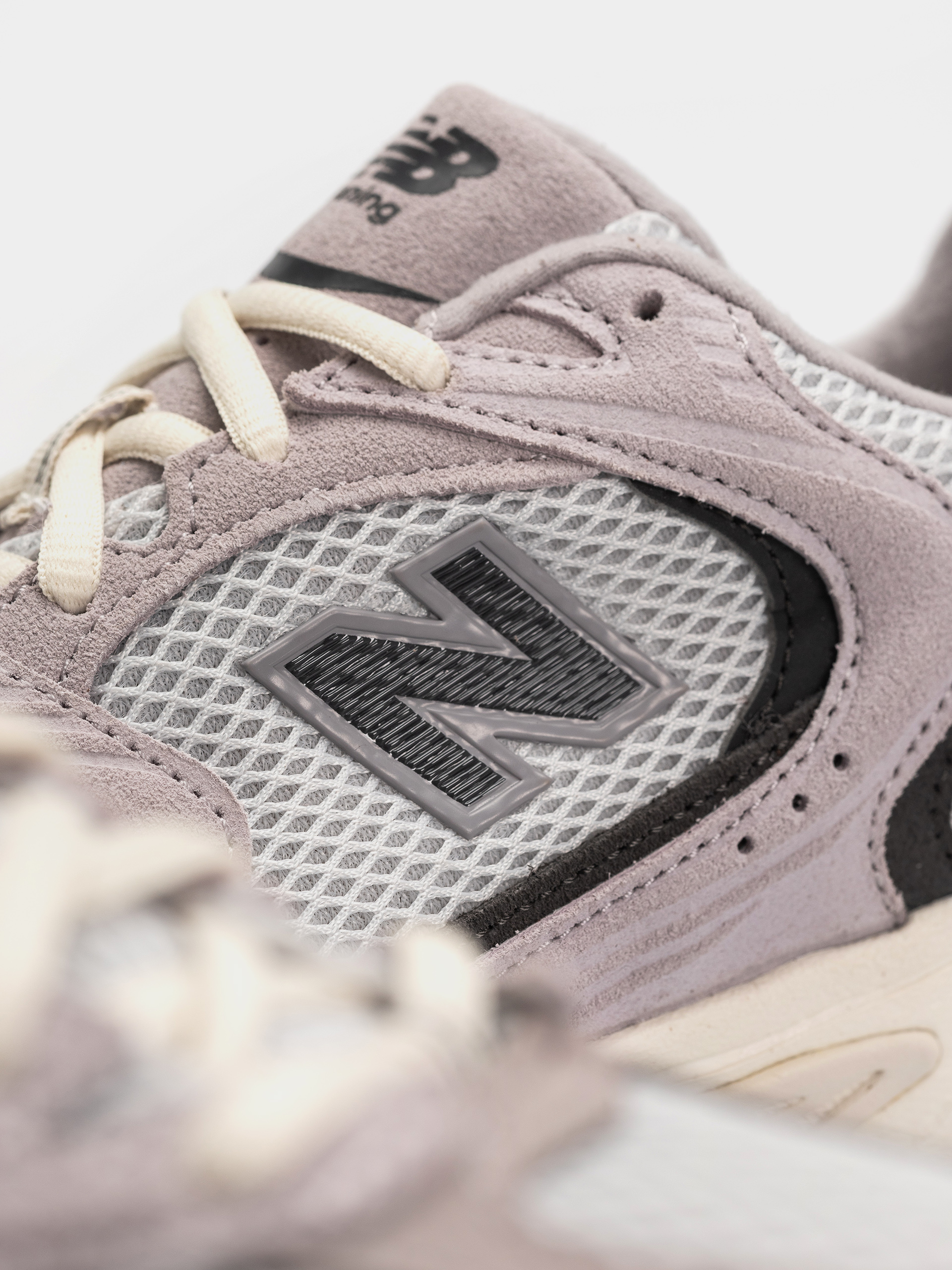 New Balance 530 Cipők (grey matter/truffle salt/black cement)