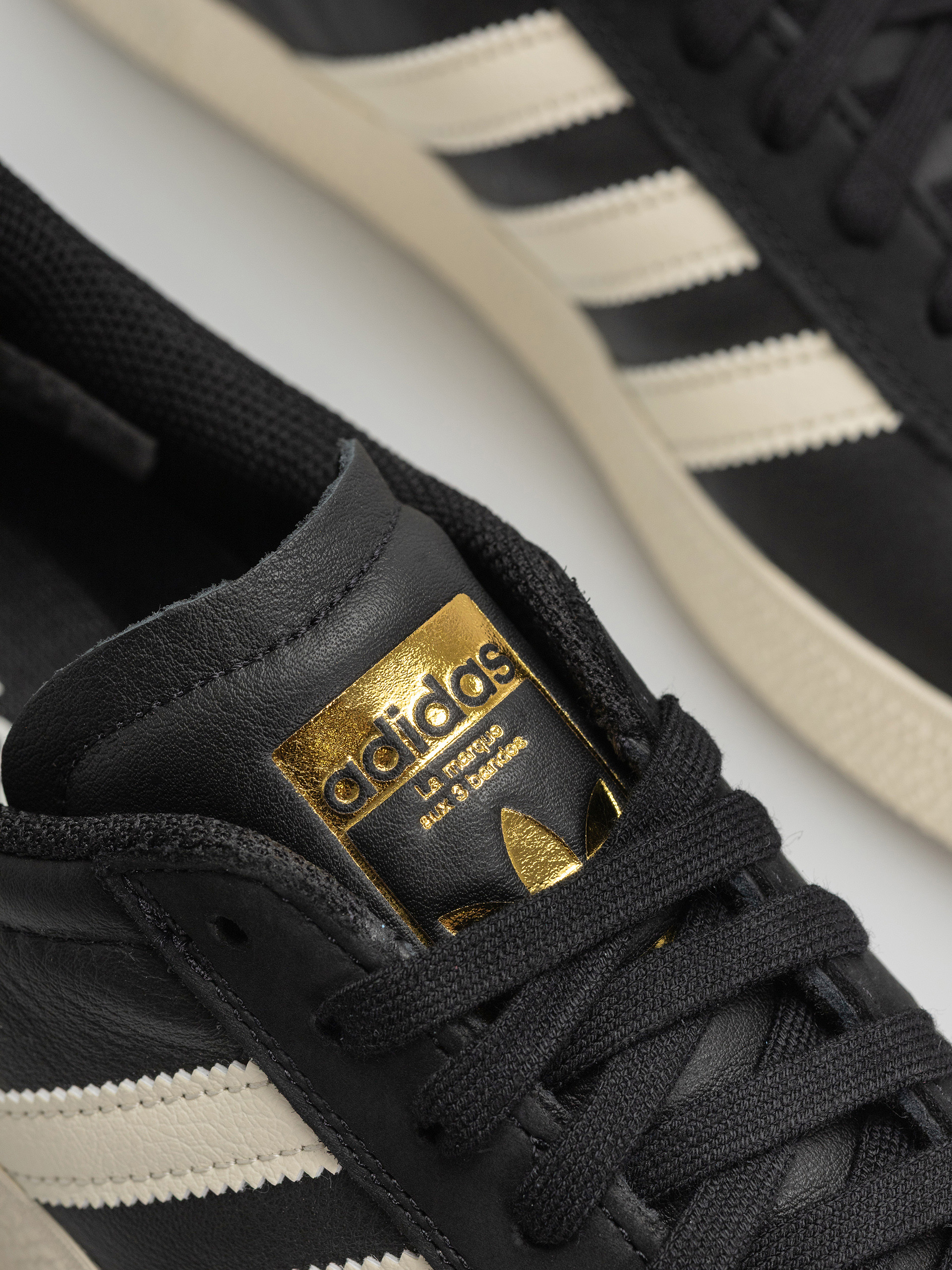 adidas Gazelle Adv Cipők (cblack/crewht/goldmt)