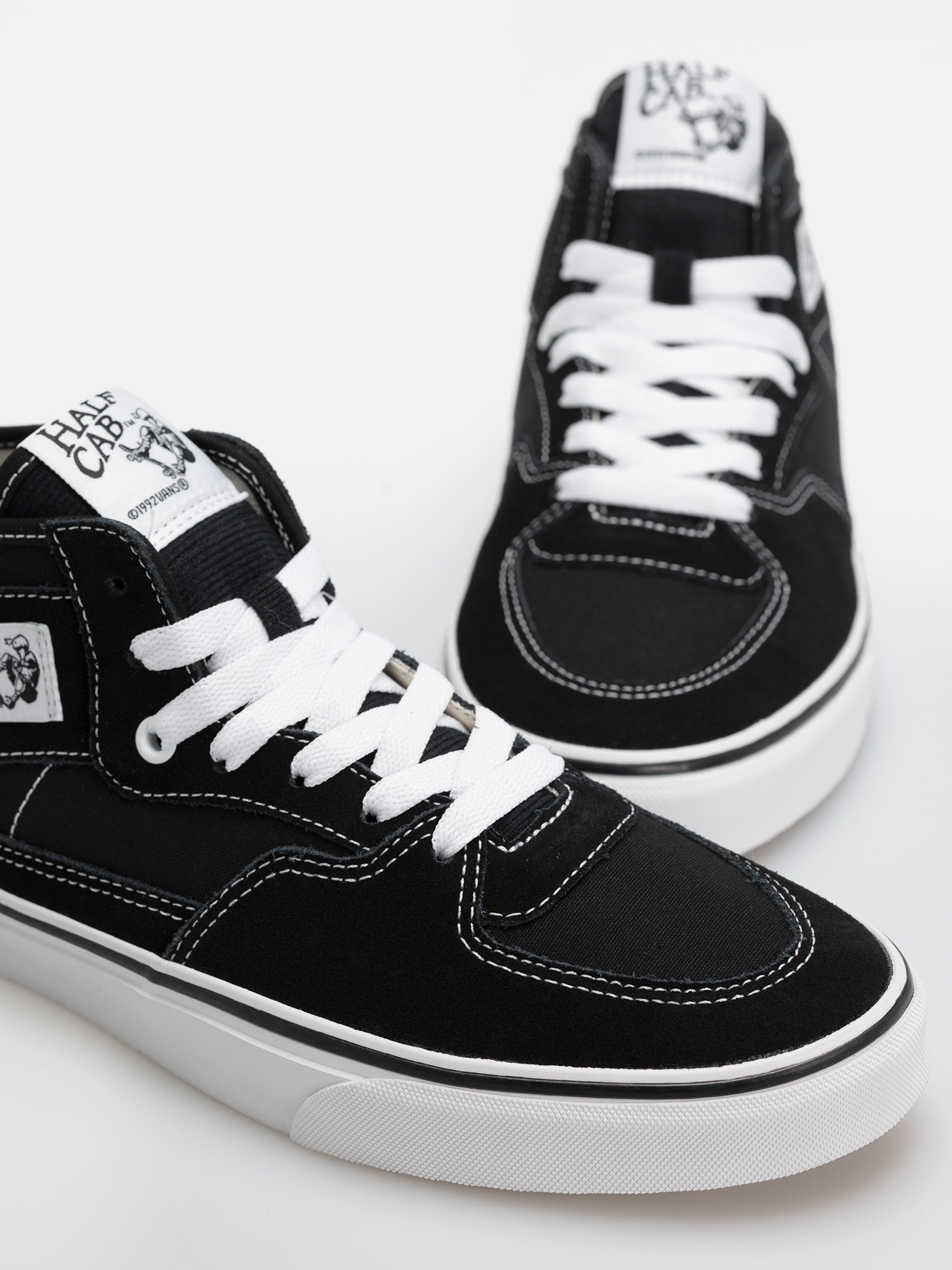 Vans Half Cab Decon Cipők (black/true white)
