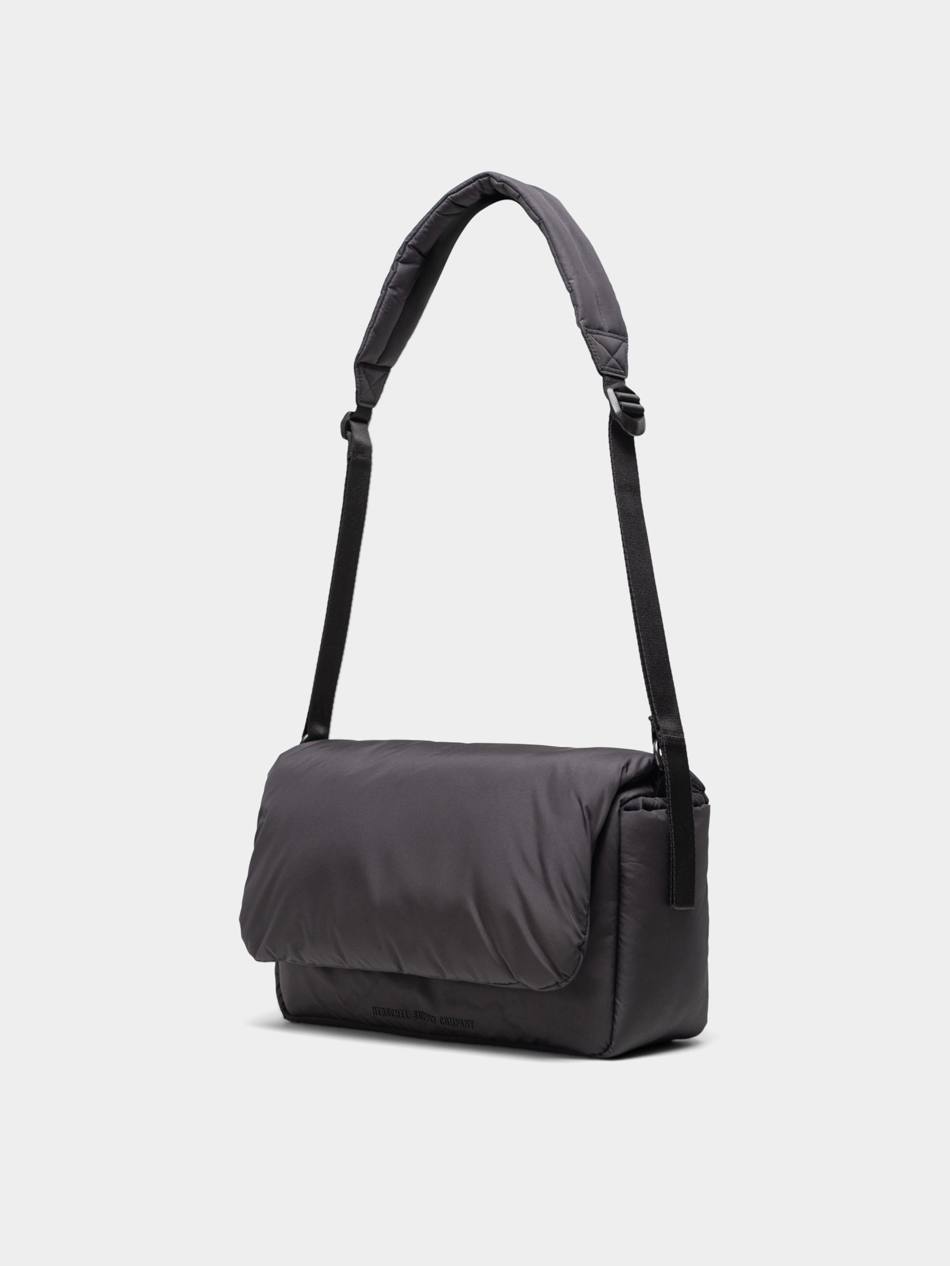 Kézitáska Herschel Supply Co. Cloudform Crossbody (black)