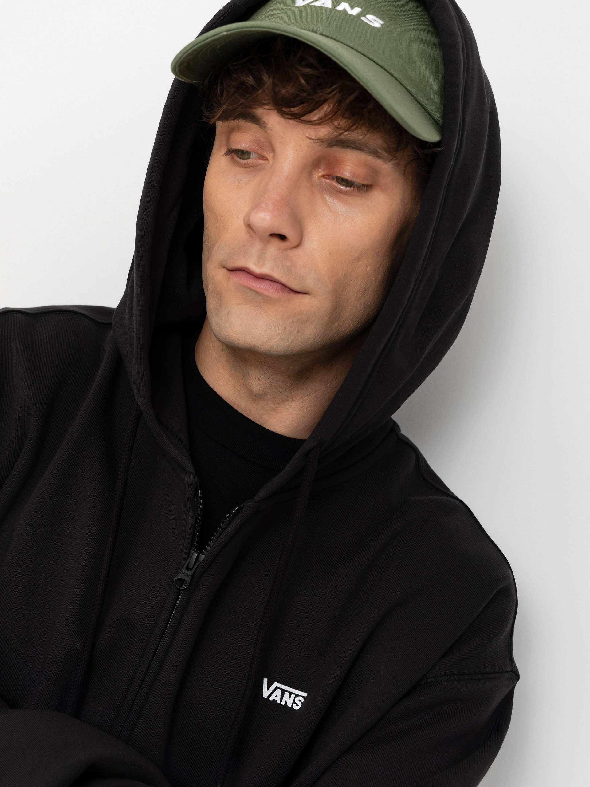 Kapucnis pulóver Vans Left Chest ZHD (black)