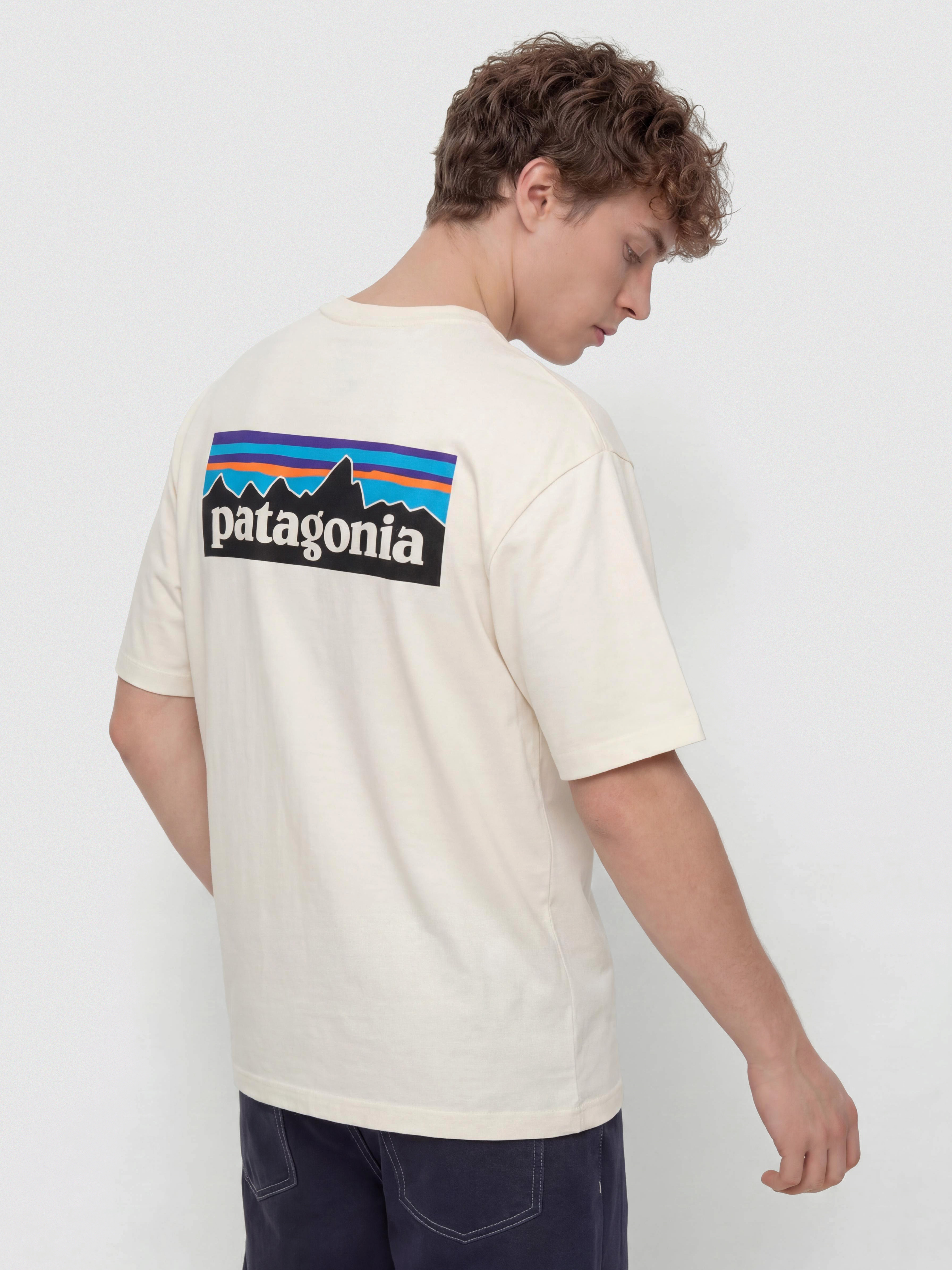 Póló Patagonia P 6 Logo (undyed natural)