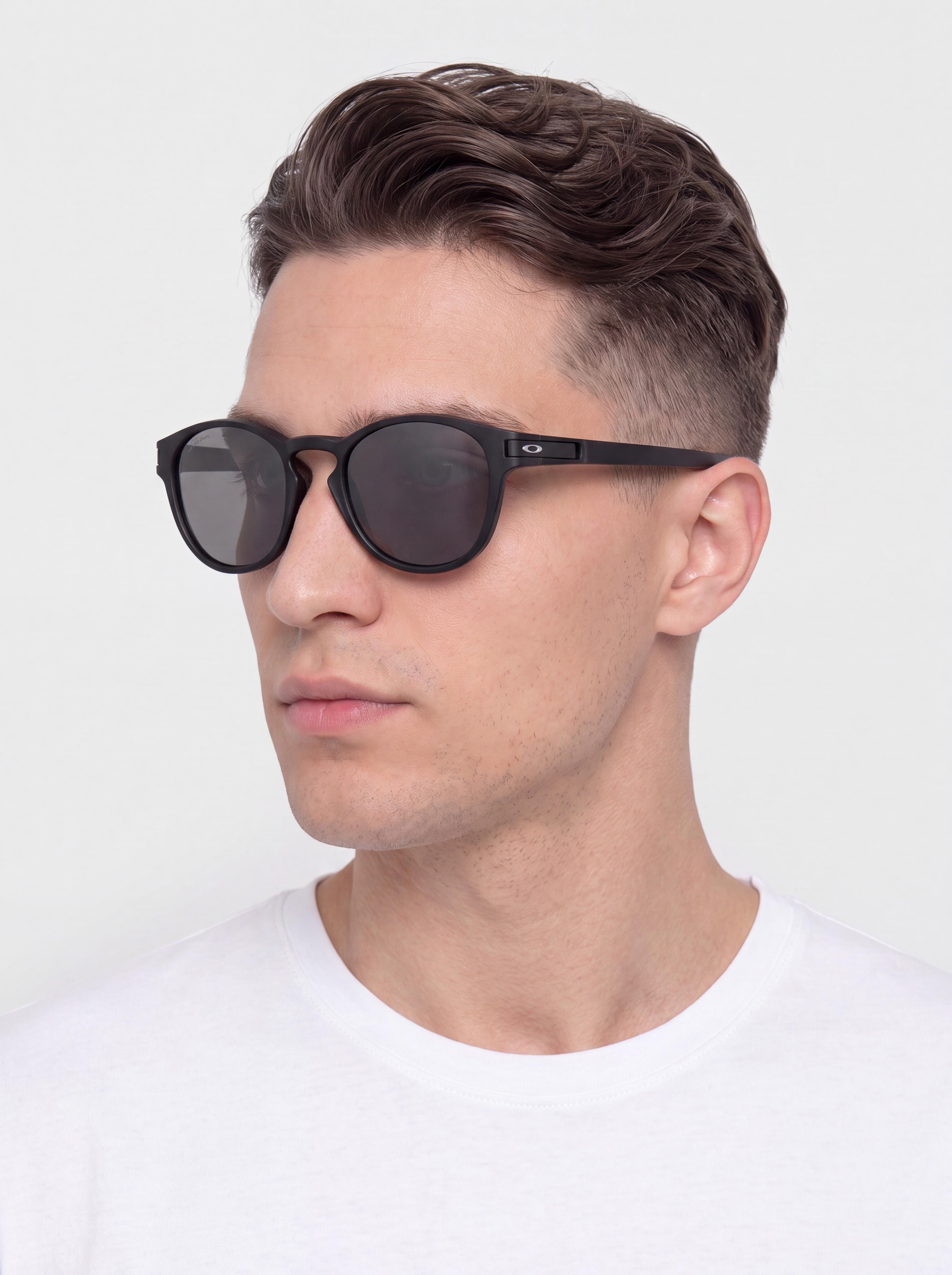 Oakley Latch Napszemüvegek (matte black/prizm black iridium)