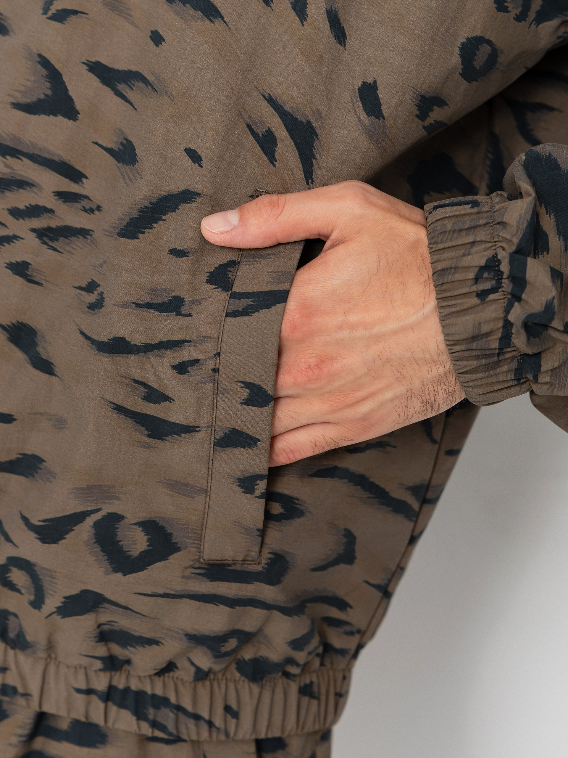 Dzseki Carhartt WIP Travon (duck feather print cypress/black)