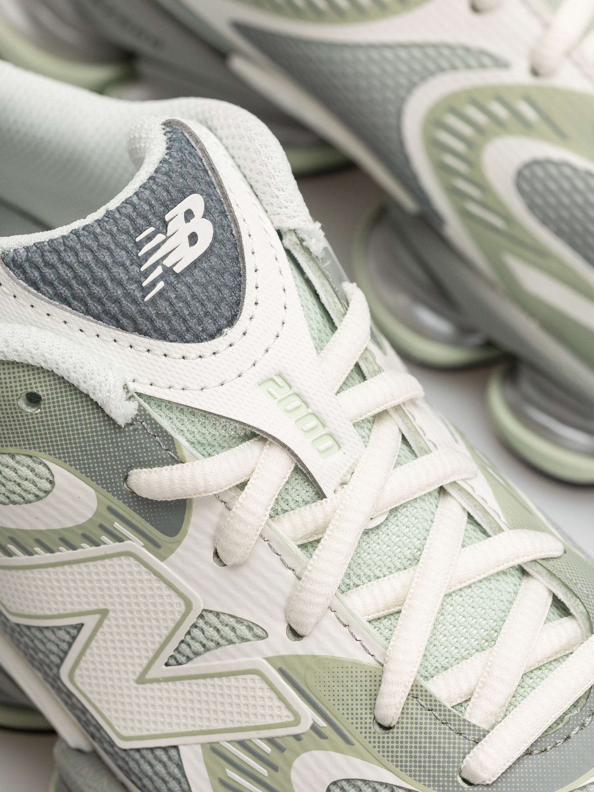 New Balance 2000 Cipők (silver moss/bayberry/sea salt)