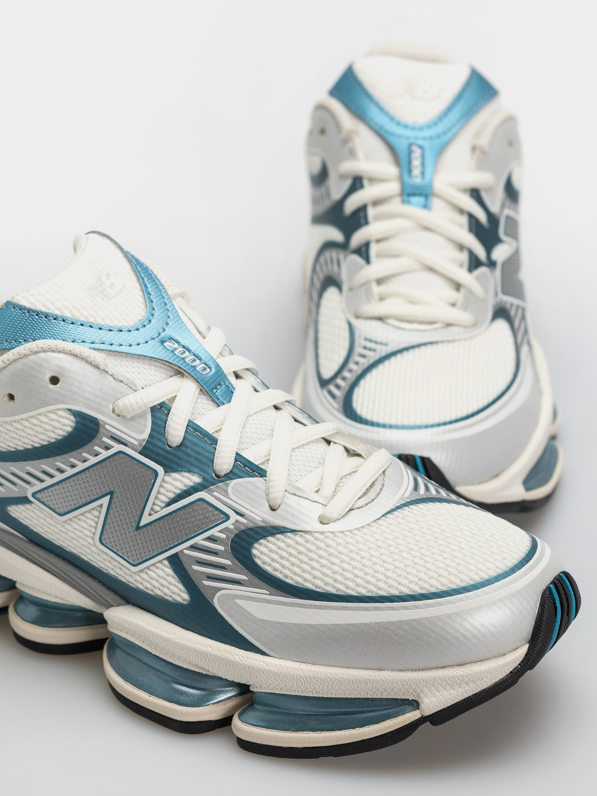New Balance 2000 Cipők (sea salt/altitude metallic)