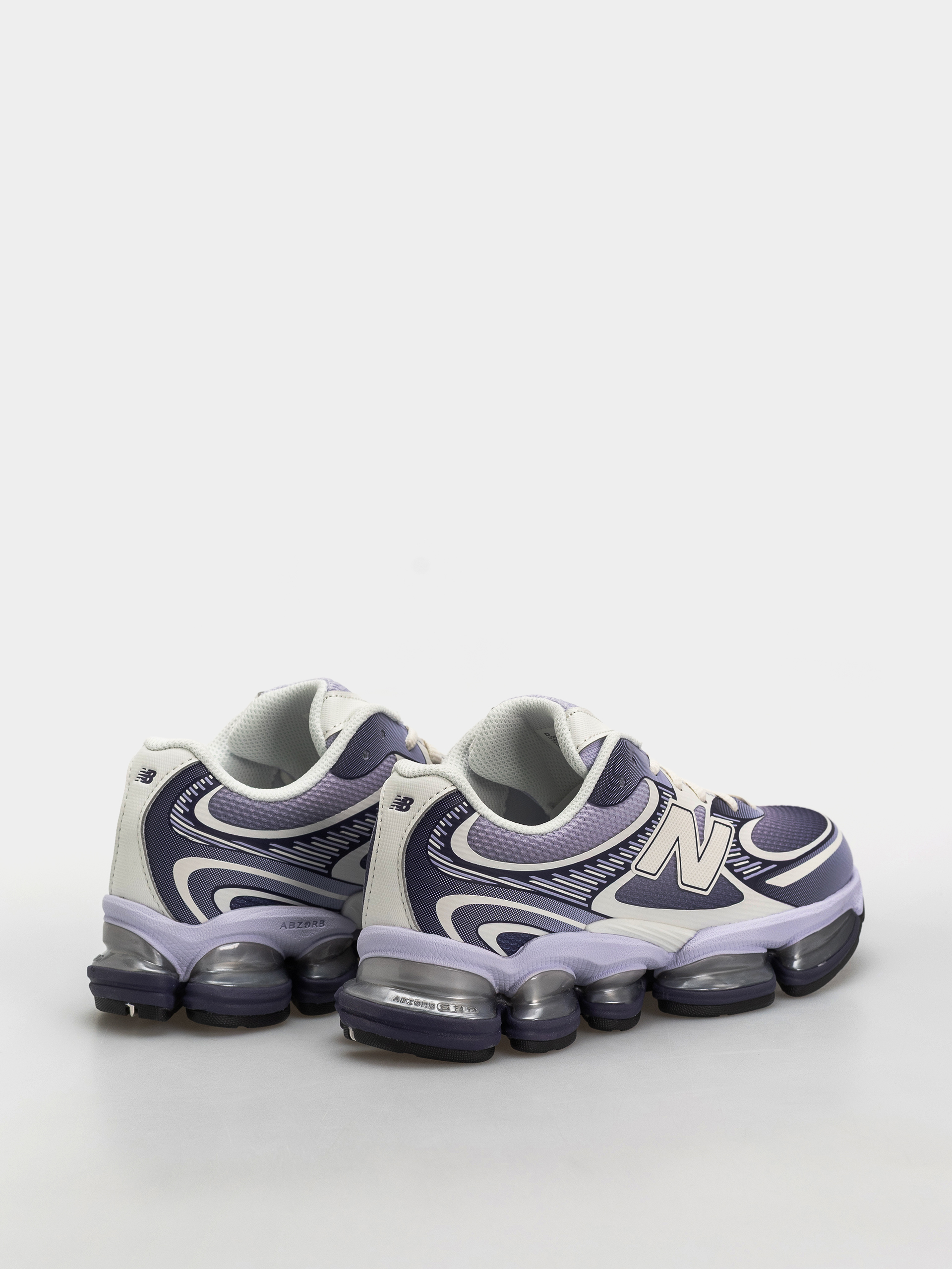 New Balance 2000 Cipők (boysenberry/smoked violet/sea salt)
