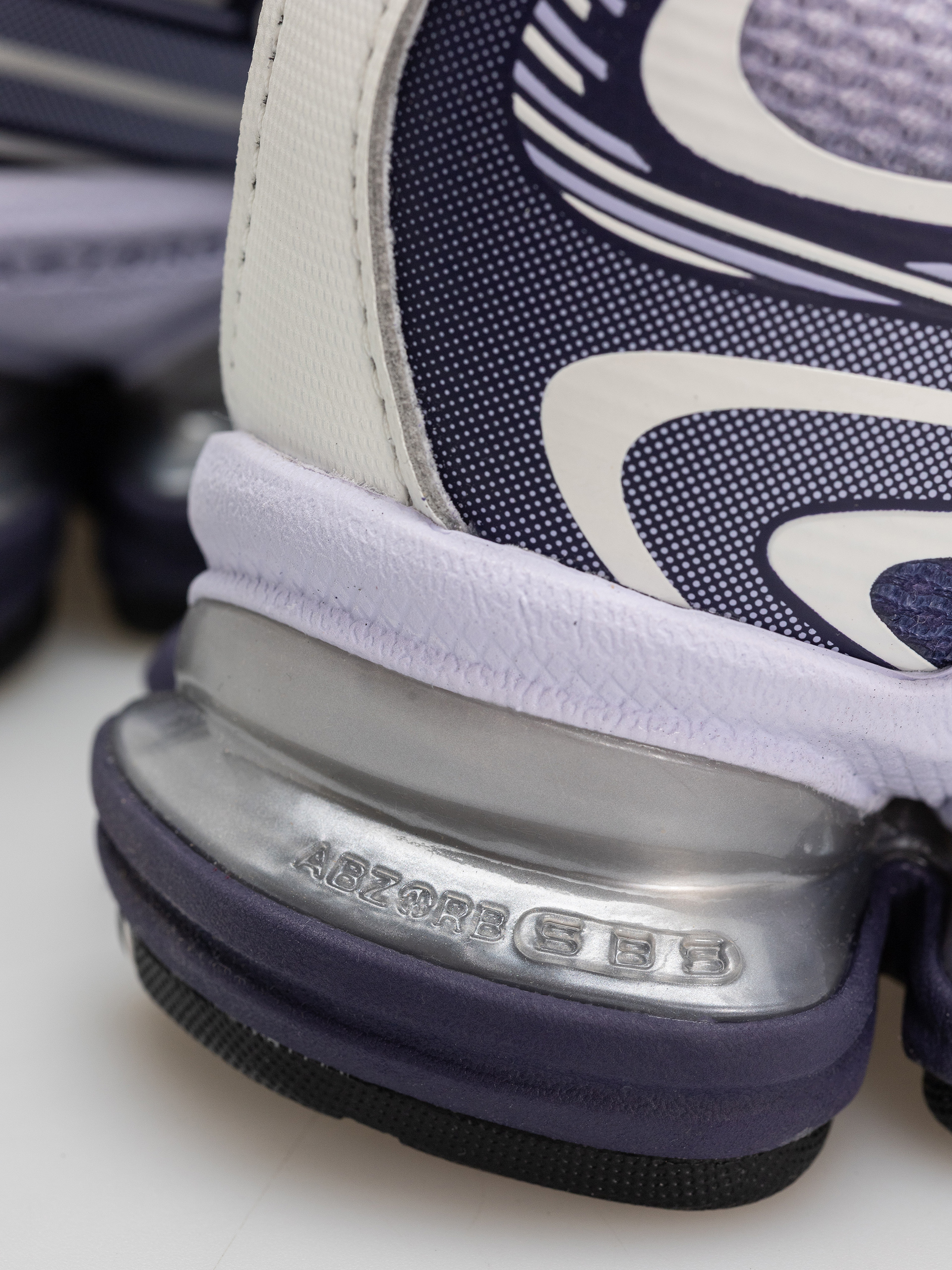 New Balance 2000 Cipők (boysenberry/smoked violet/sea salt)