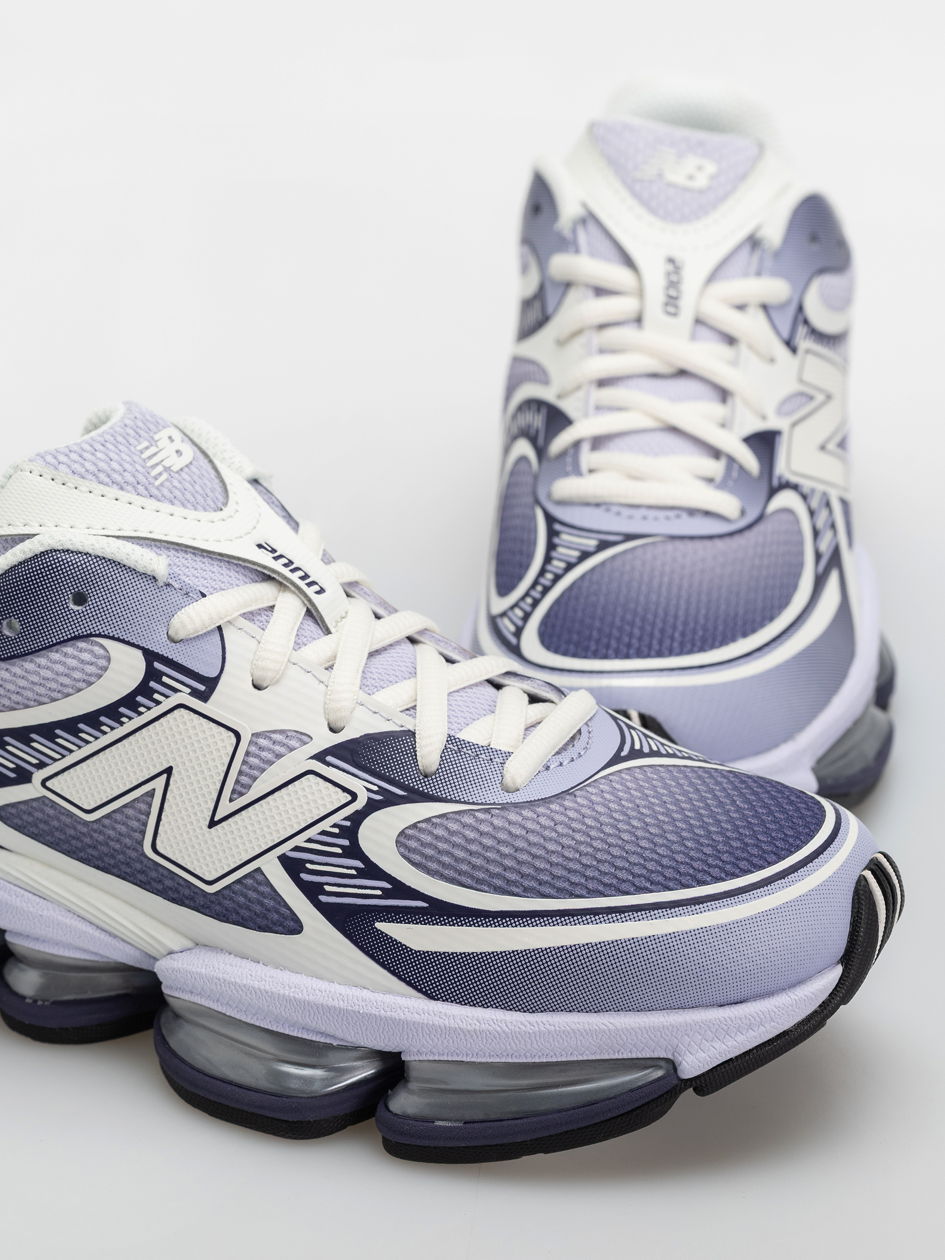 New Balance 2000 Cipők (boysenberry/smoked violet/sea salt)